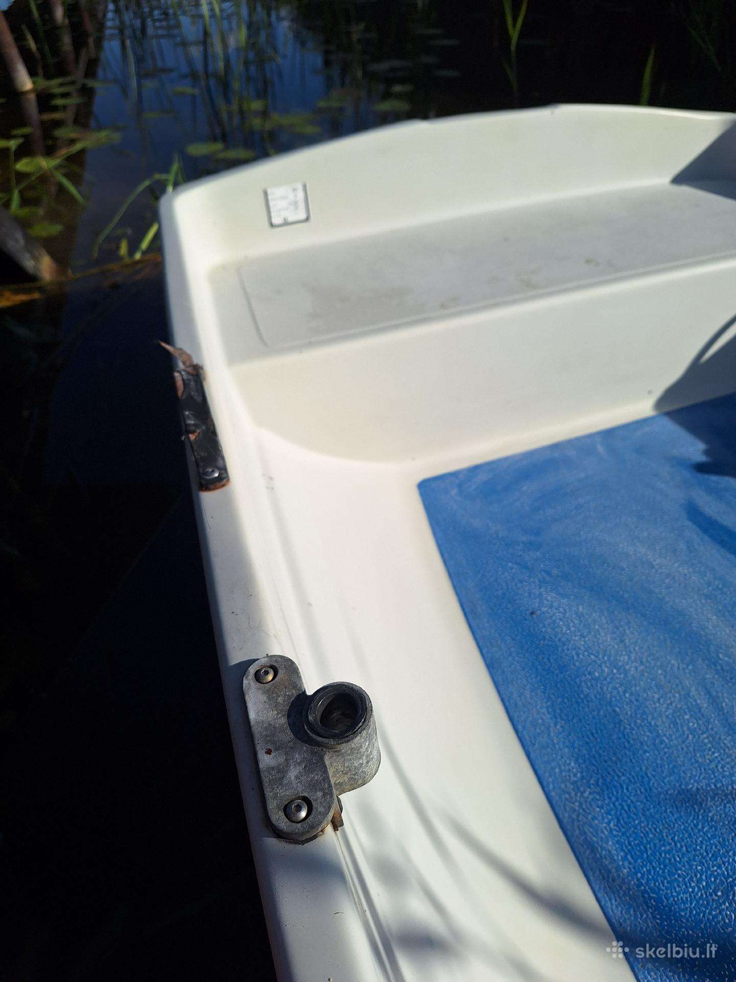 Clasic 435, plastic boats