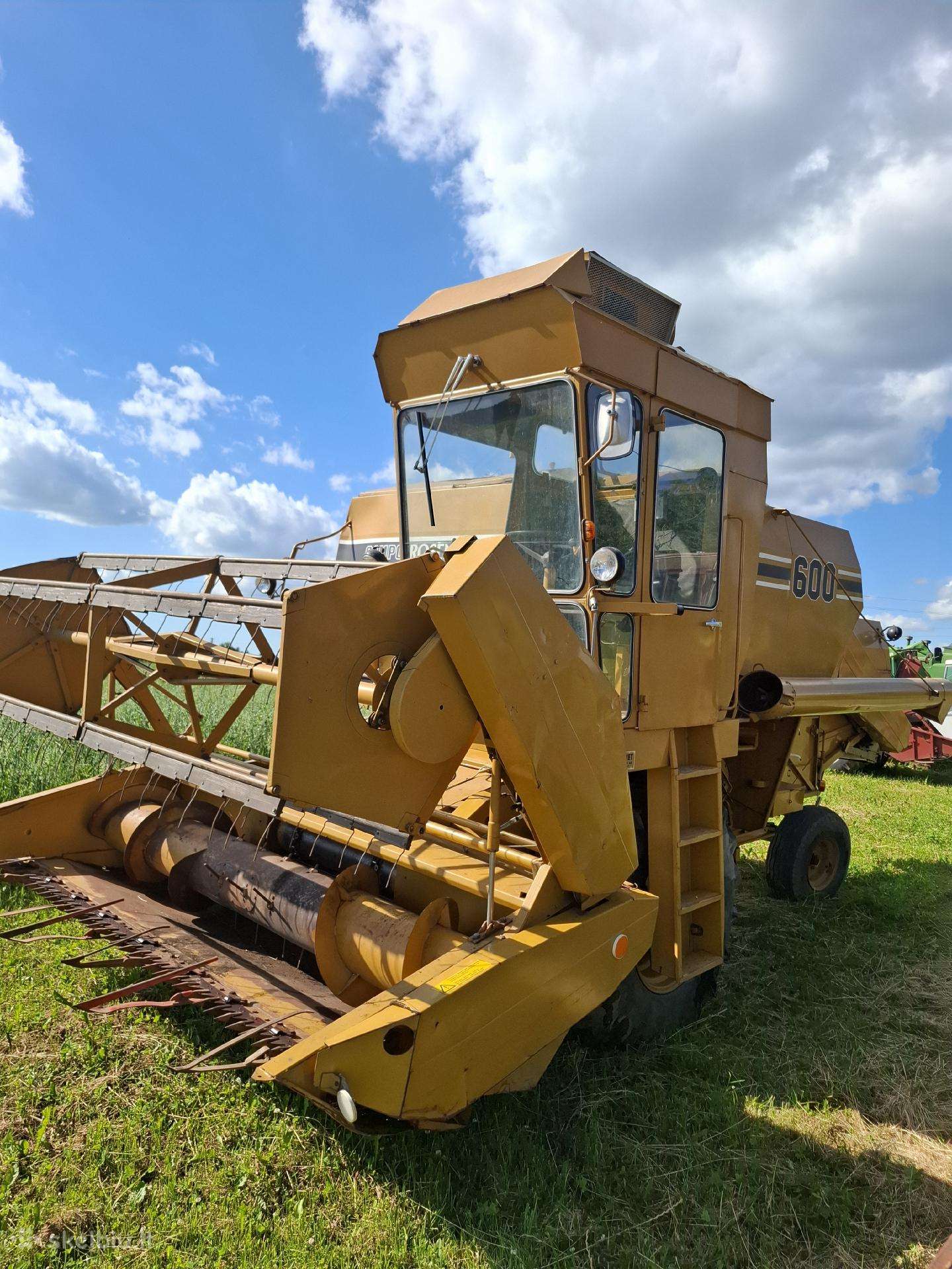 Sampo 600, kombainai