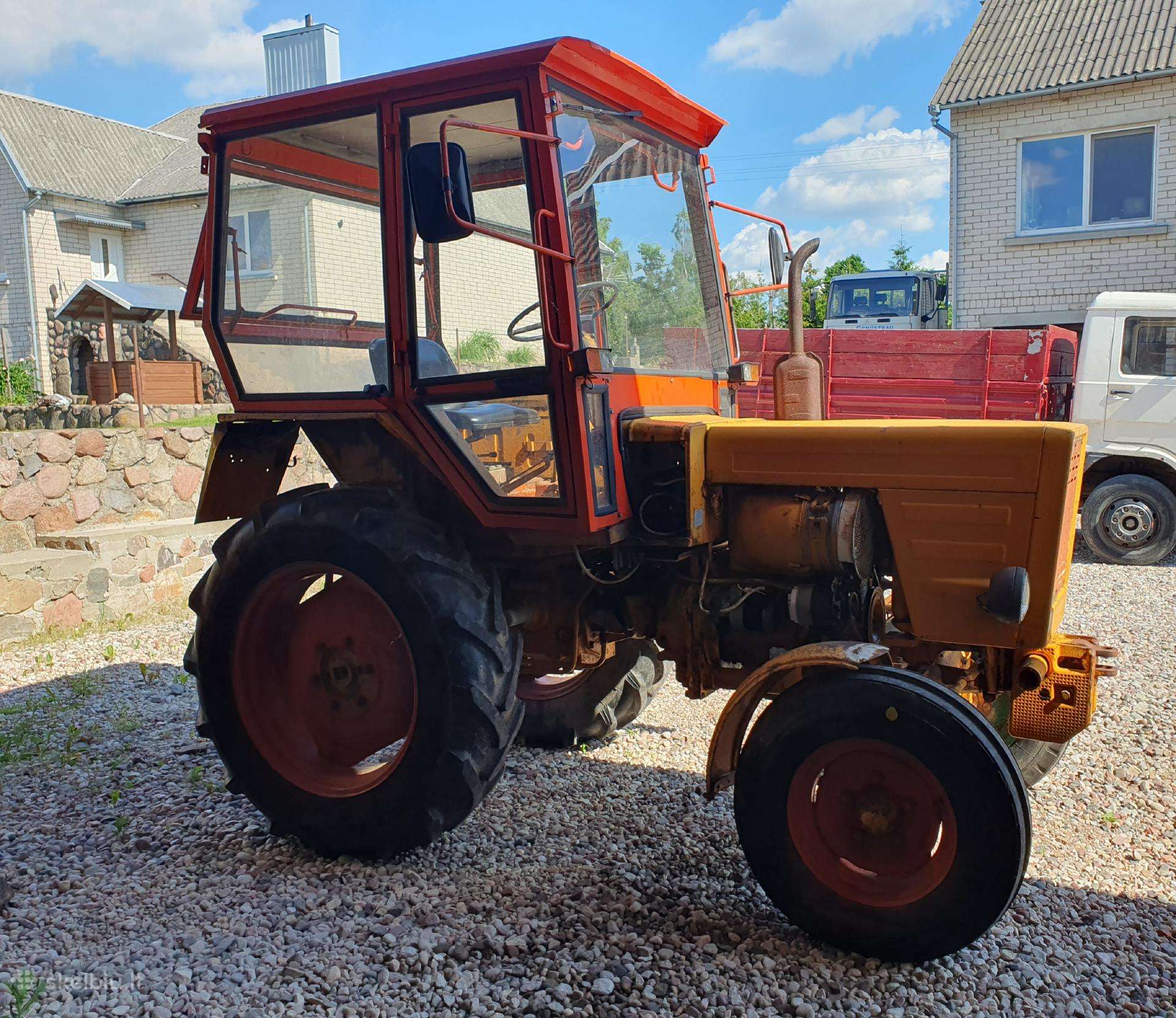 T 25, traktoriai