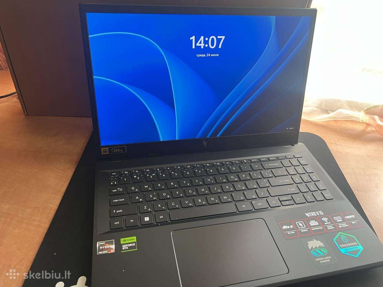 Acer nitro v15