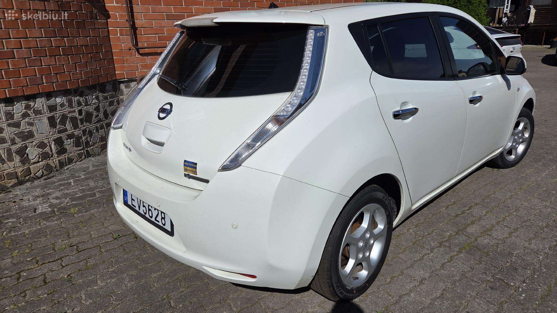 Nissan Leaf, Хэтчбек