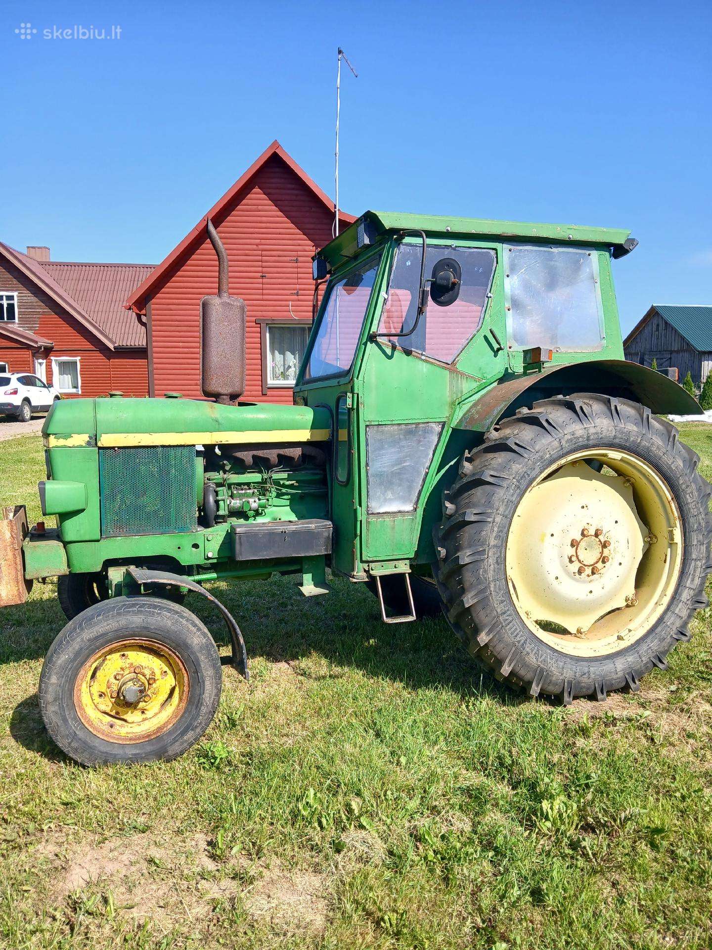 John Deere 2030, tractors