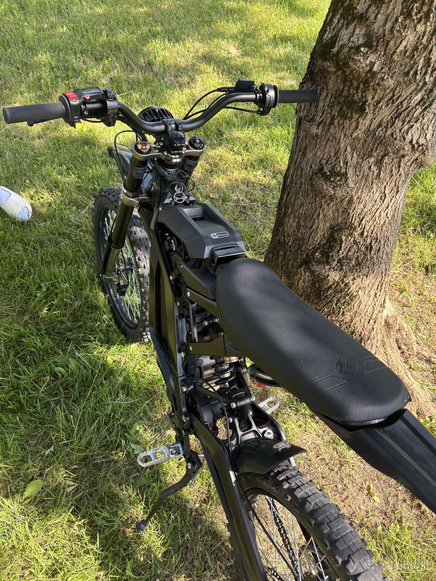Sur-Ron Light bee X, scooters / mopeds