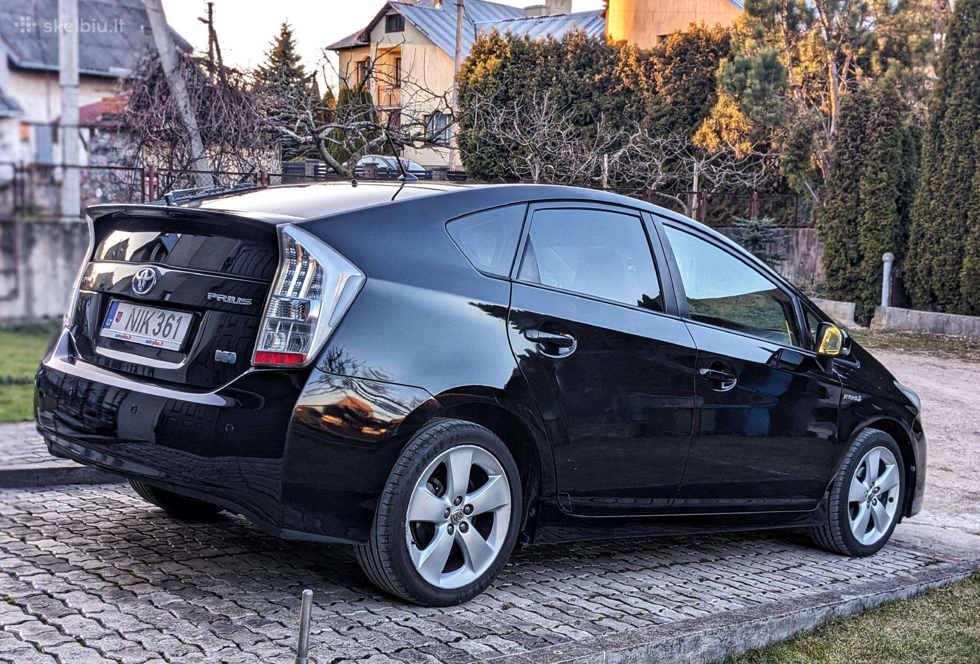 Toyota Prius, Хэтчбек