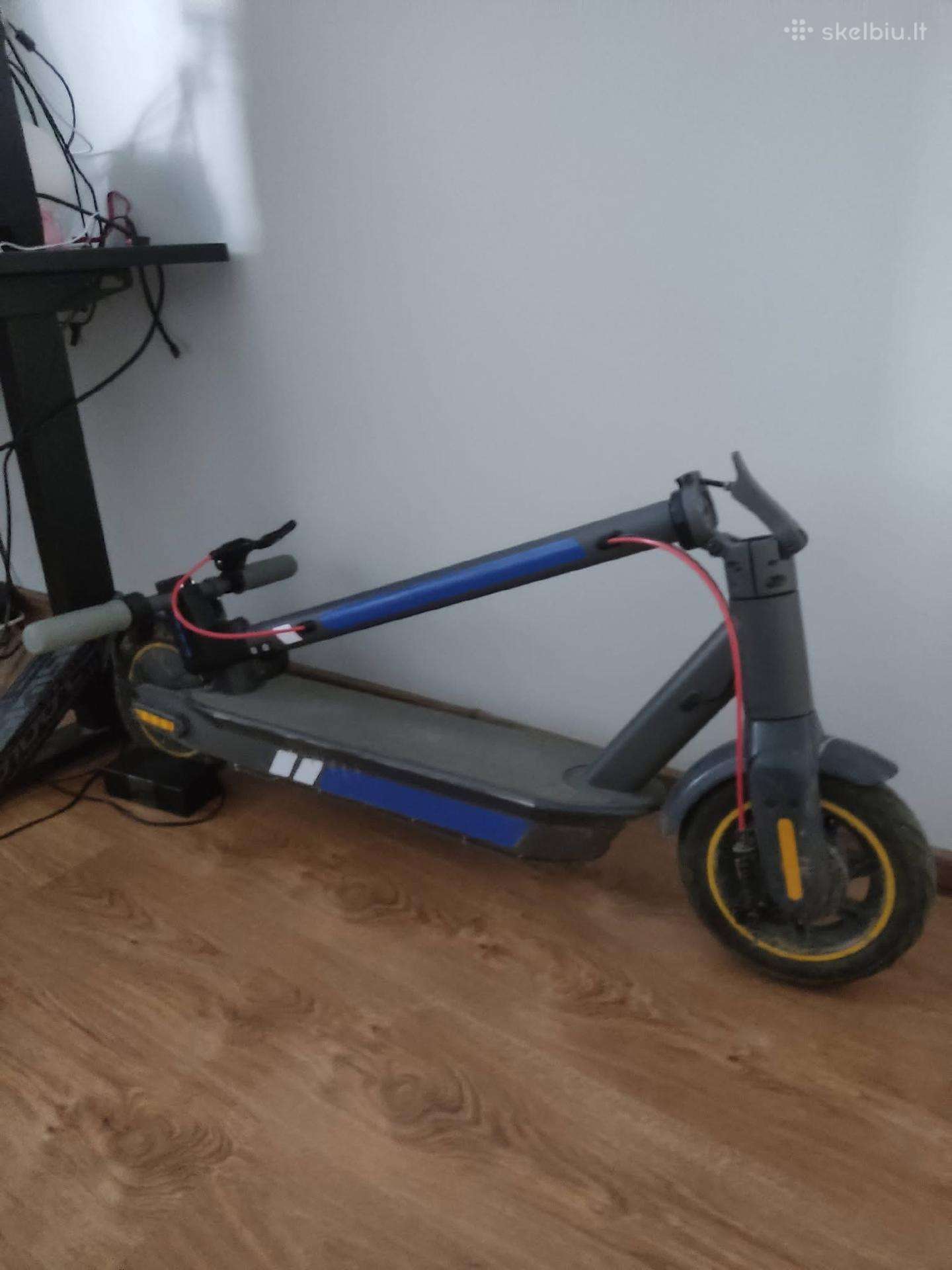 Xiaomi Mi Electric Scooter