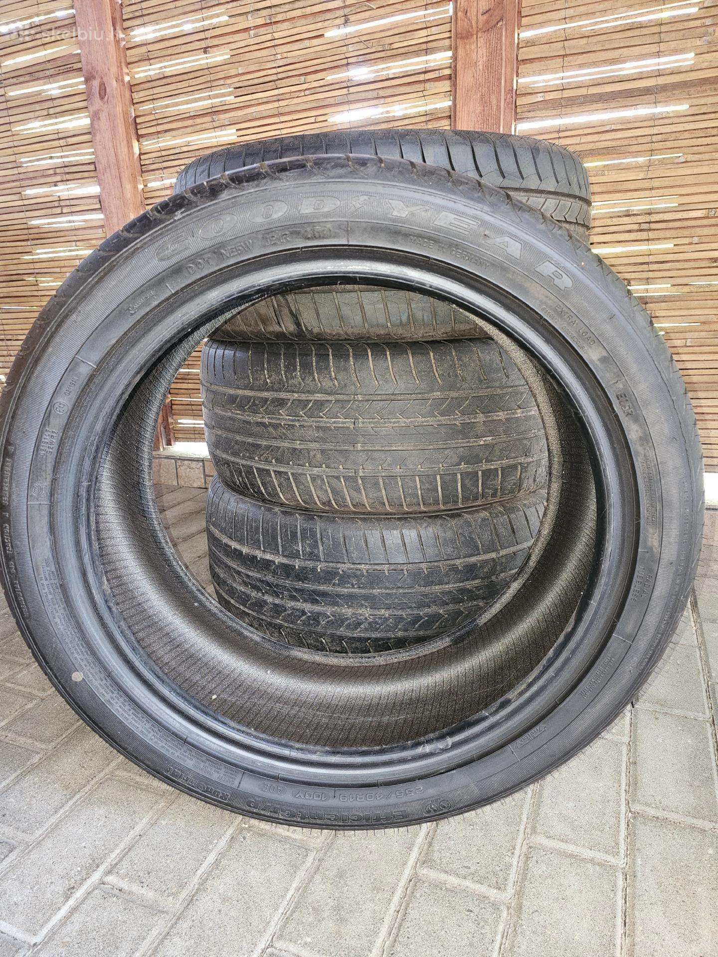 Goodyear, summer 255/40 R19