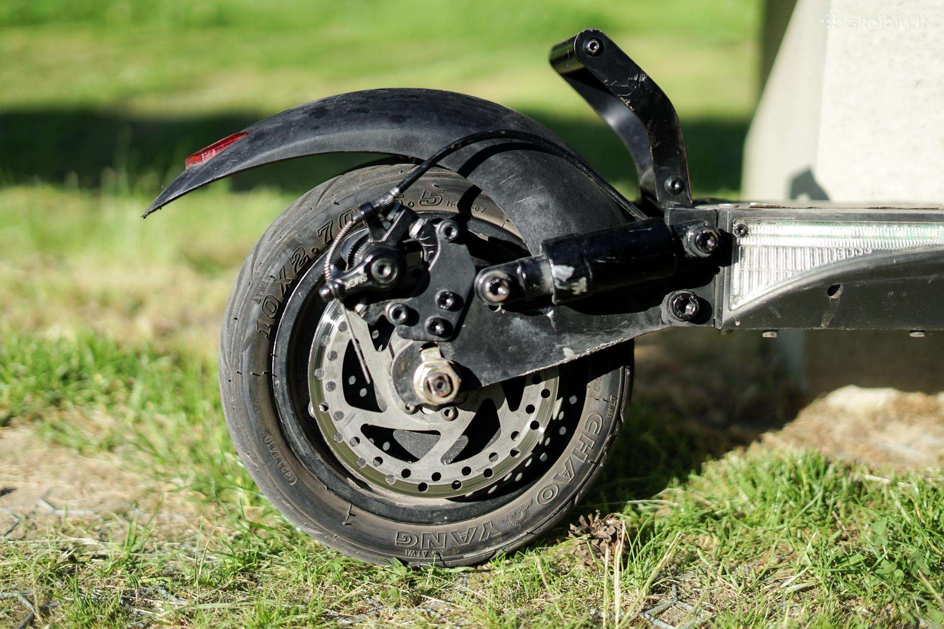 Электрический самокат Beaster Scooter