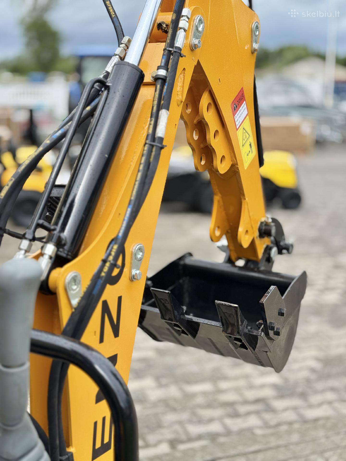 ENZO HT-08, mini ekskavatori