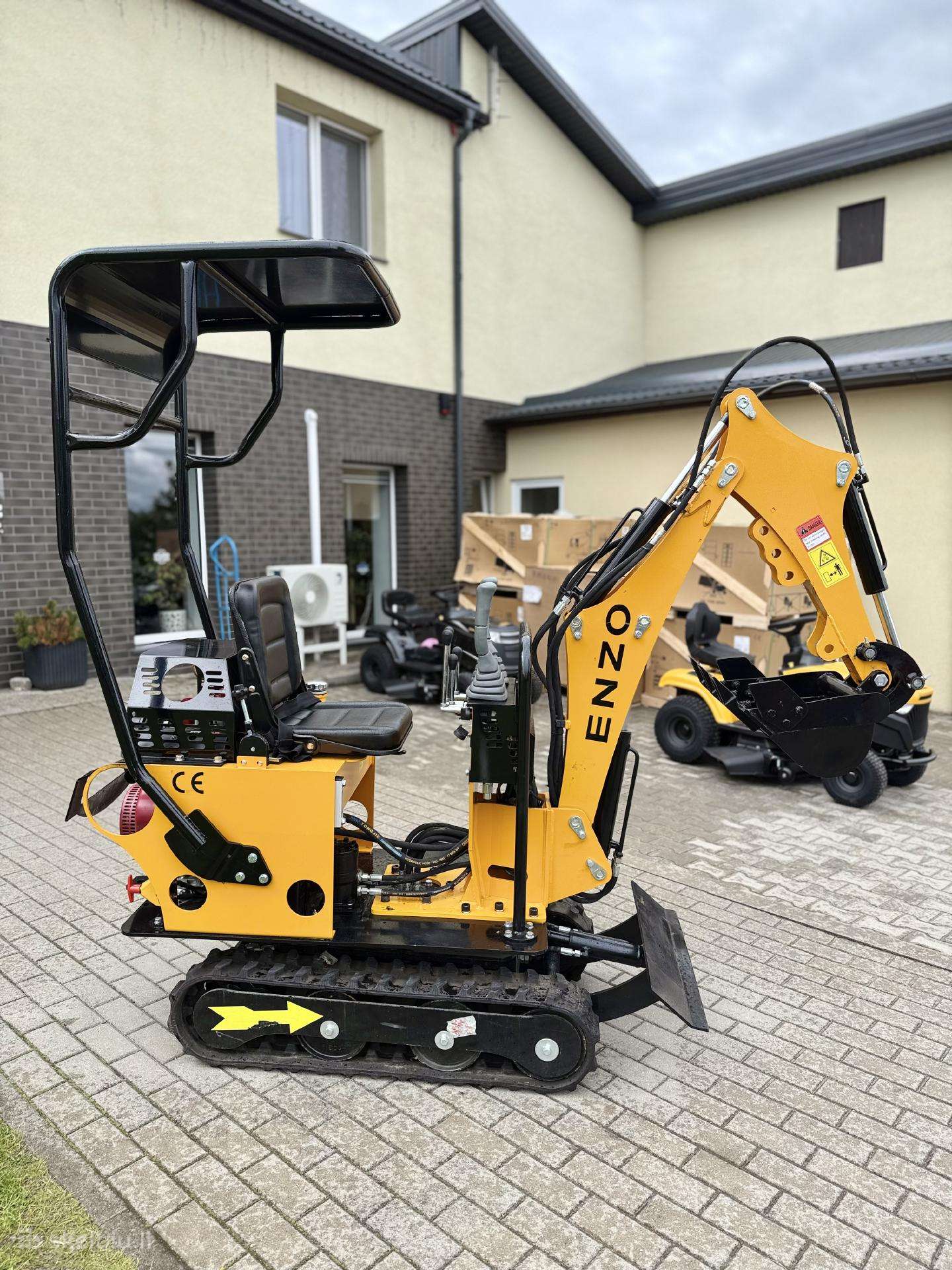 ENZO HT-08, mini ekskavatori