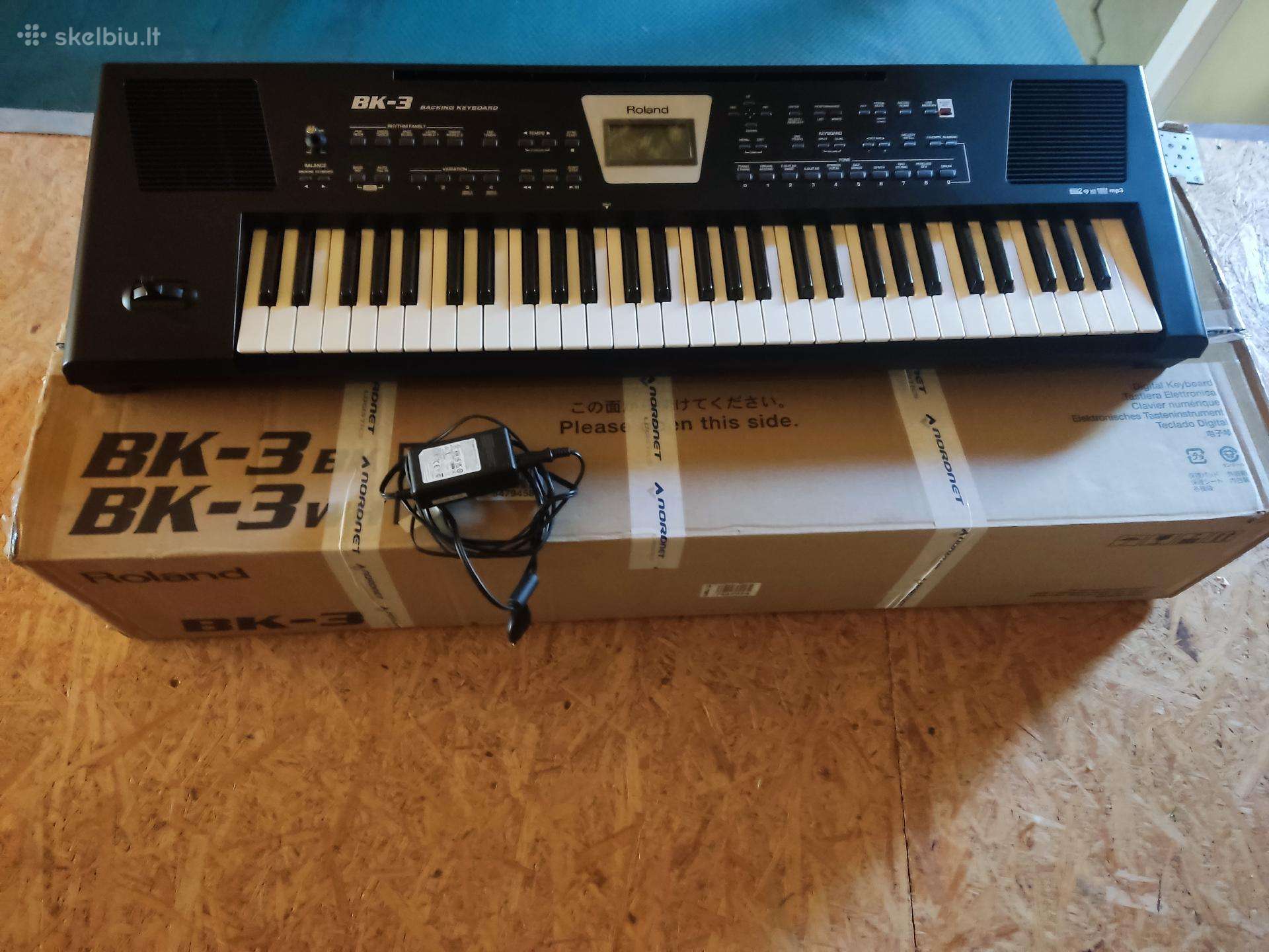 Roland Bk 3