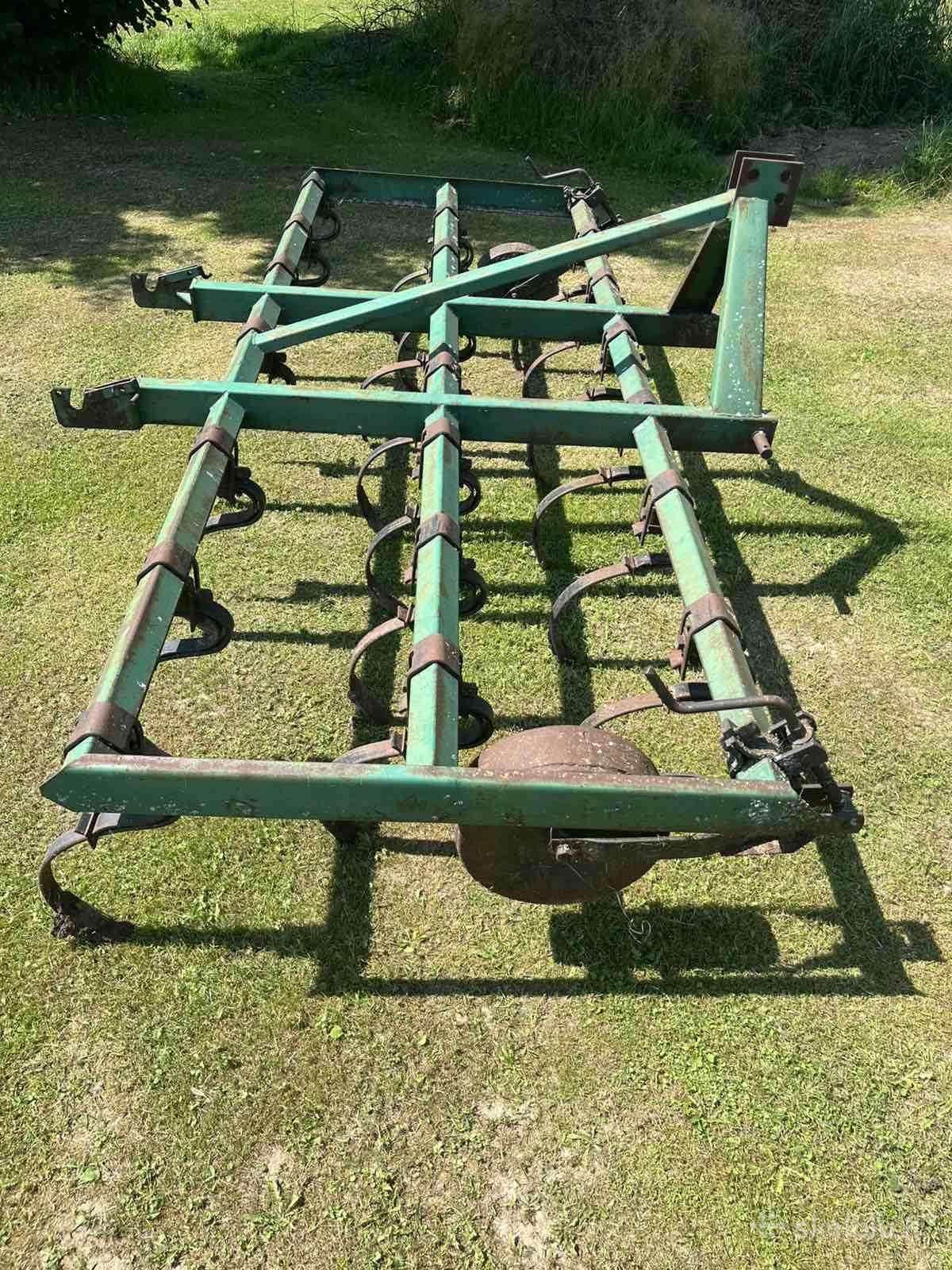 -Kita-, ploughs