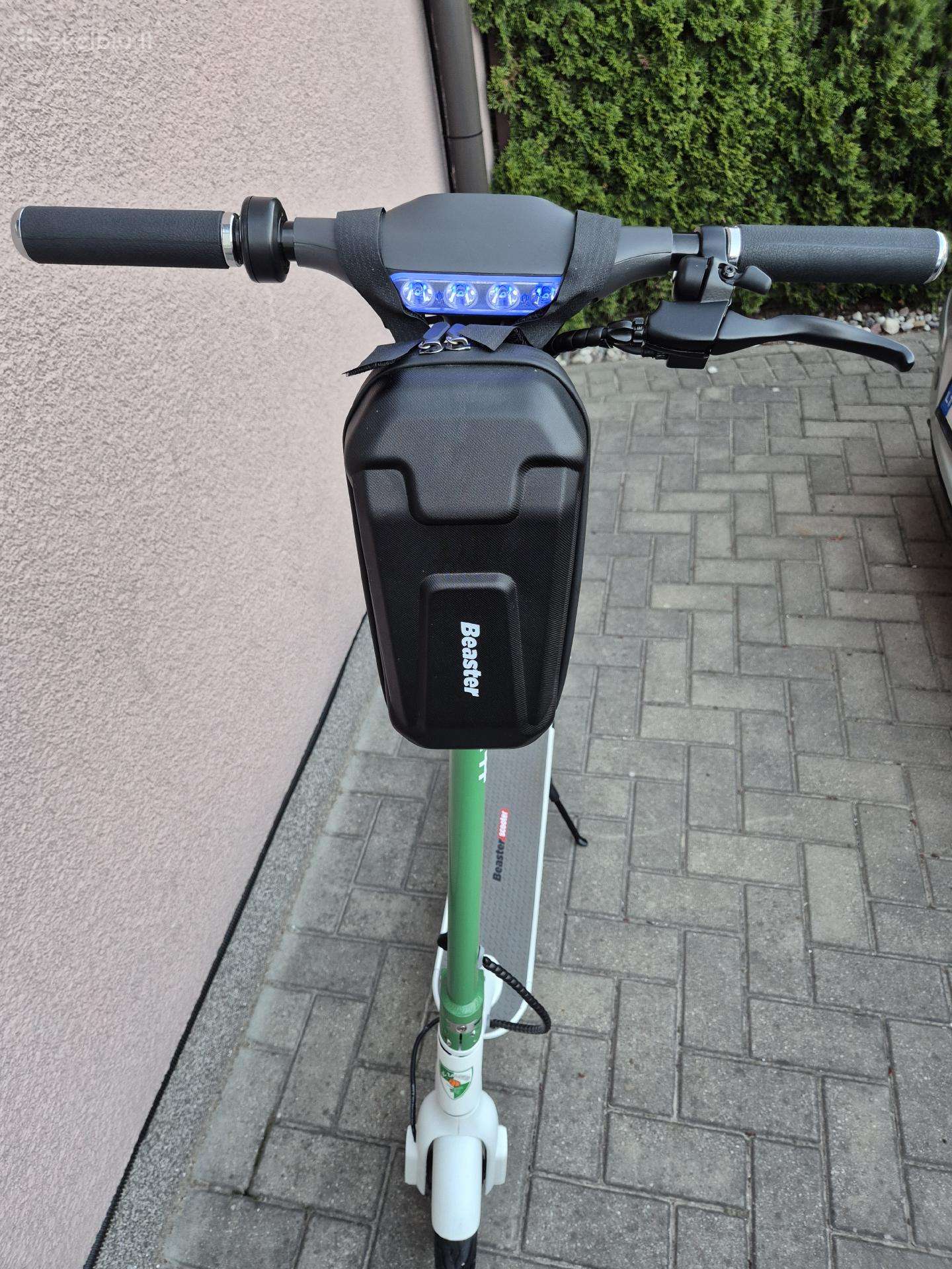 Электрический самокат Beaster Scooter