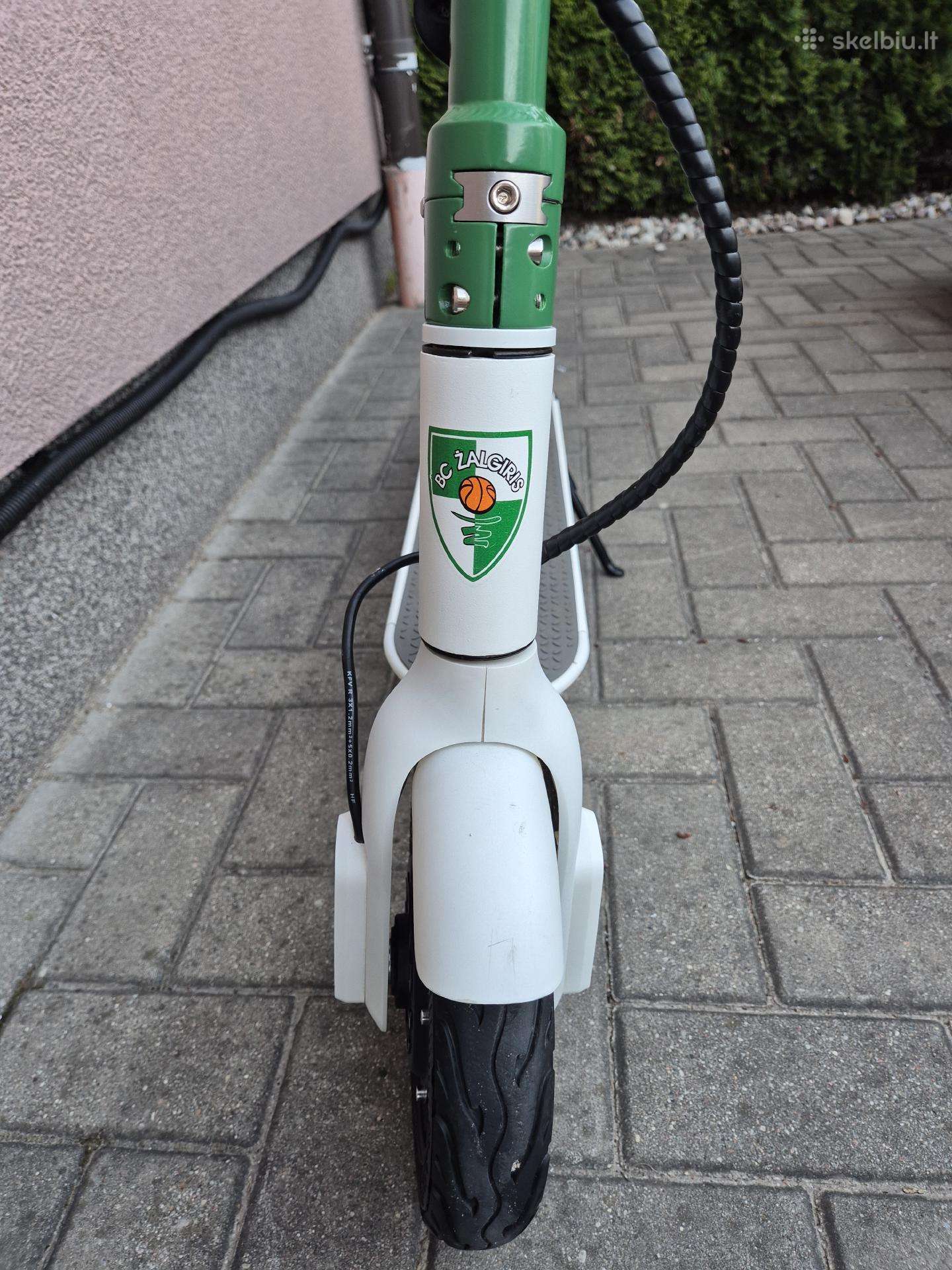 Электрический самокат Beaster Scooter