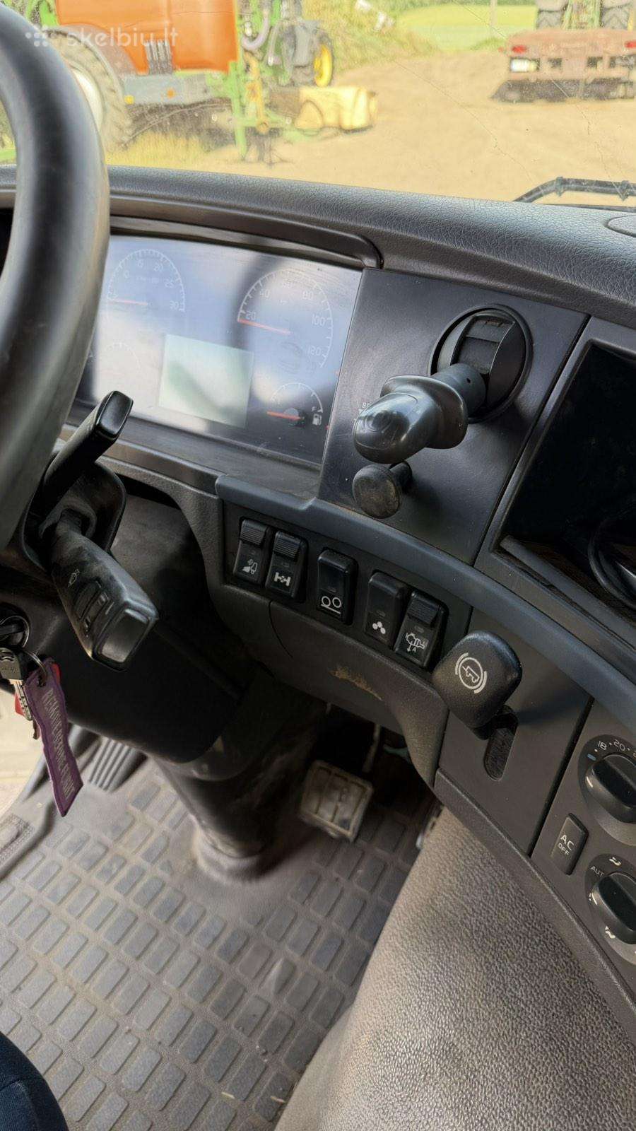 Volvo FM13, savivarčiai
