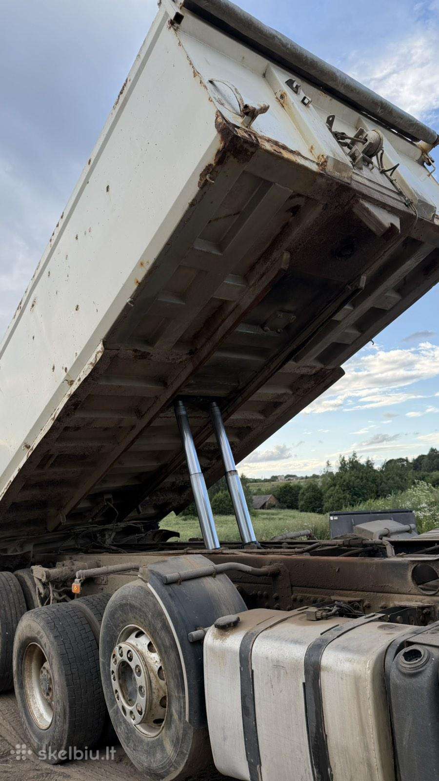 Volvo FM13, savivarčiai