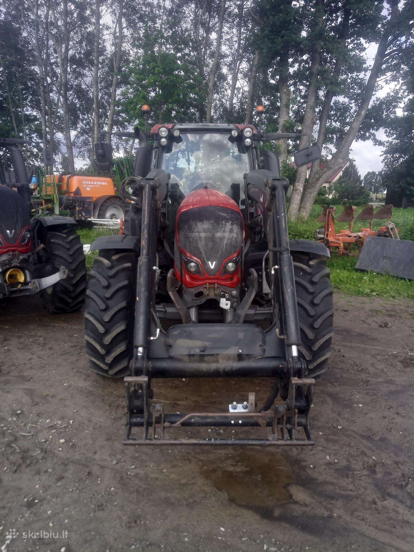 Valtra 134, tractors