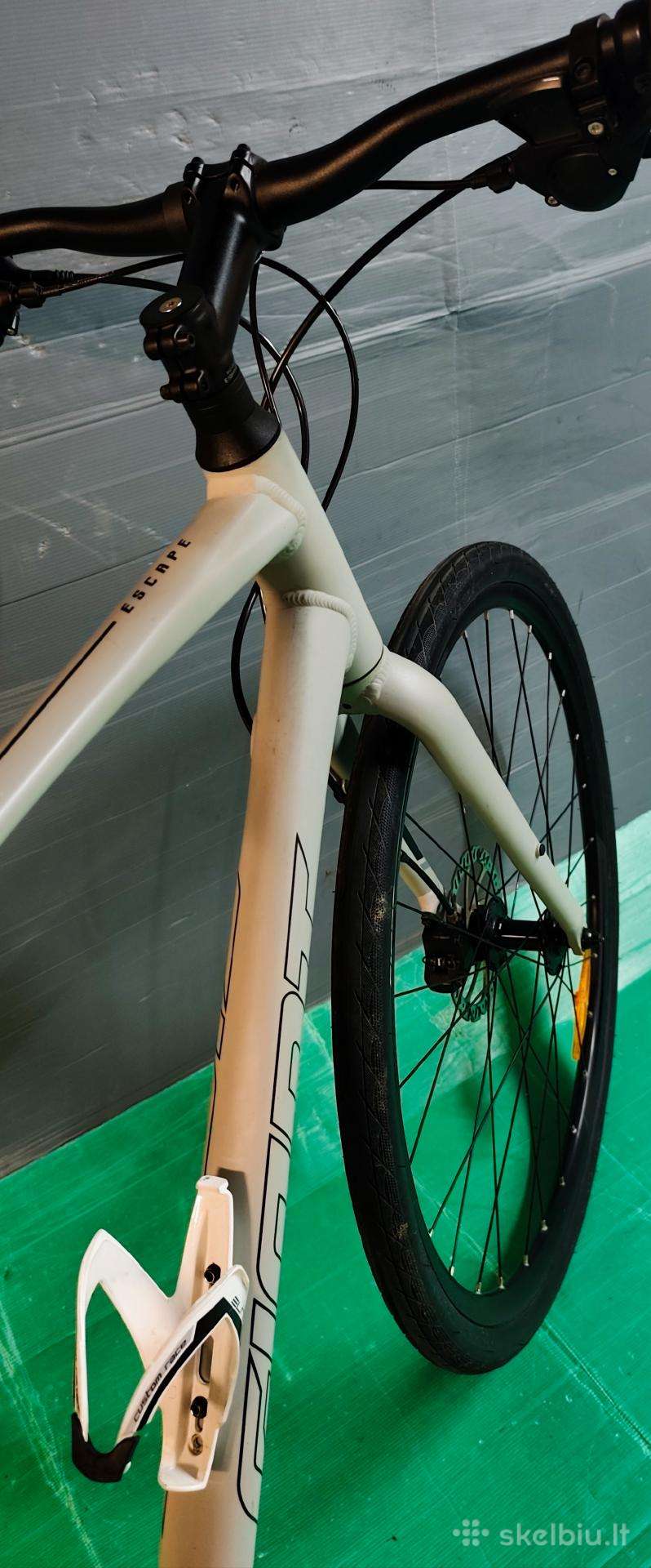 Гибридный велосипед Giant