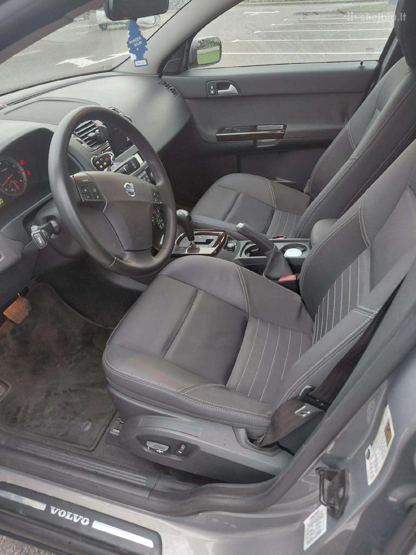 Volvo S40, 2.4 l., Седан