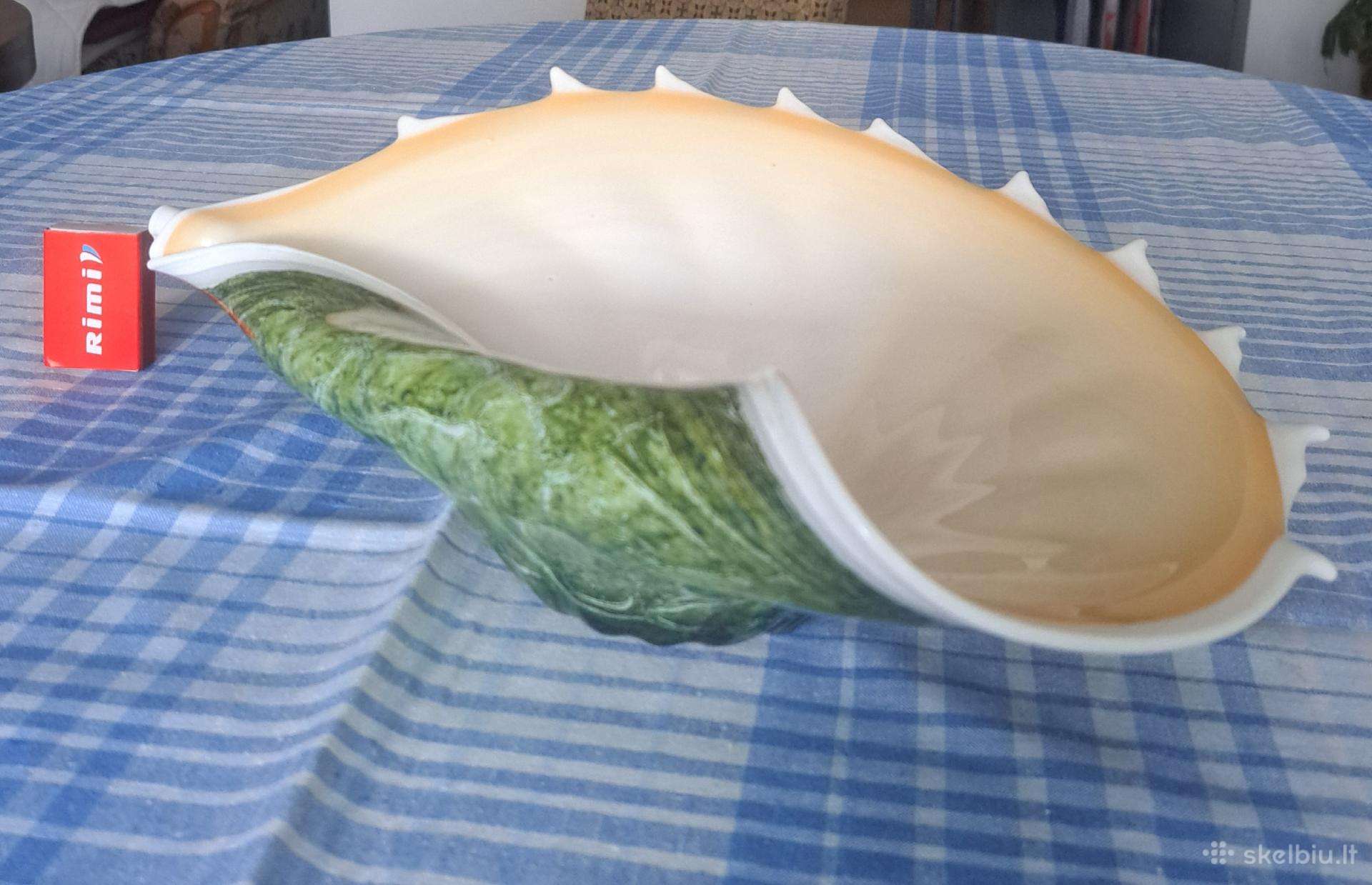 Išskirtinis didelis itališkos keramikos dubuo.