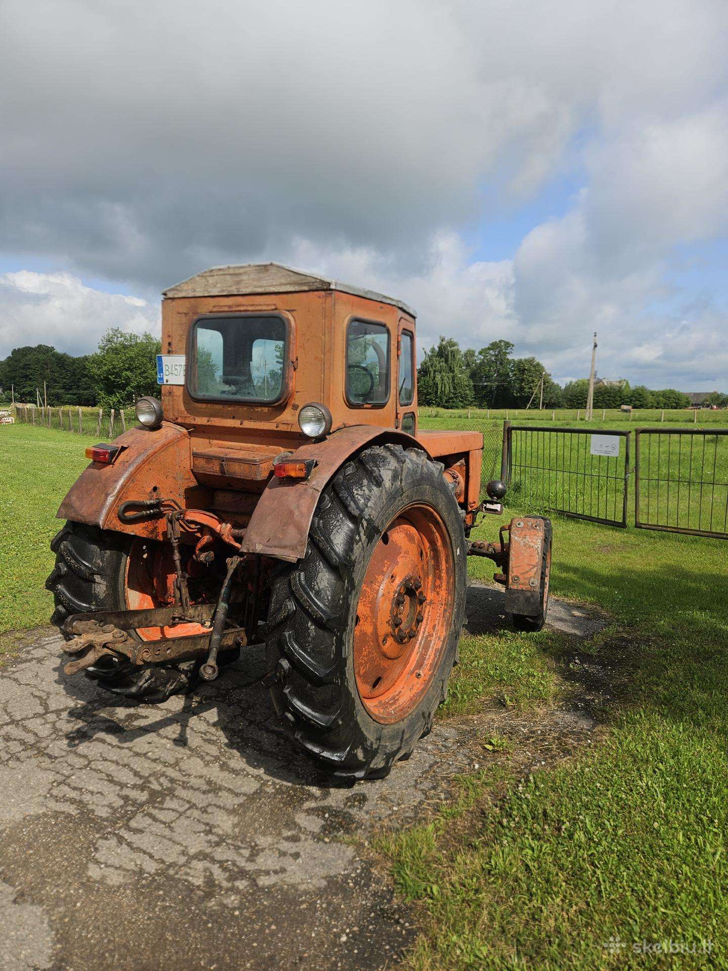 -Kita-, tractors