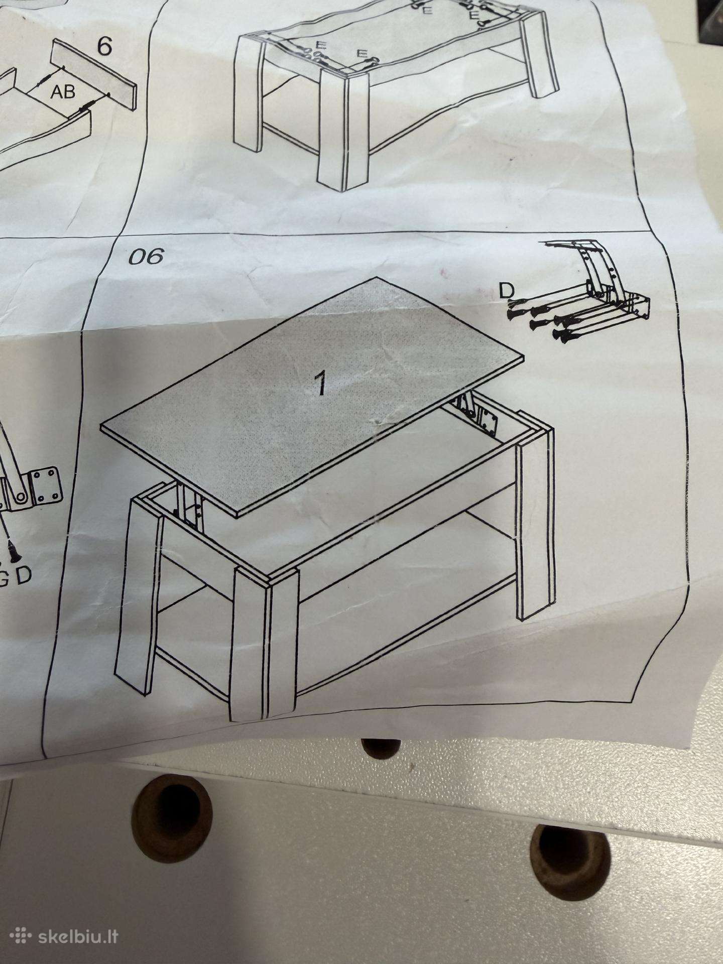 Defektuotas stalas