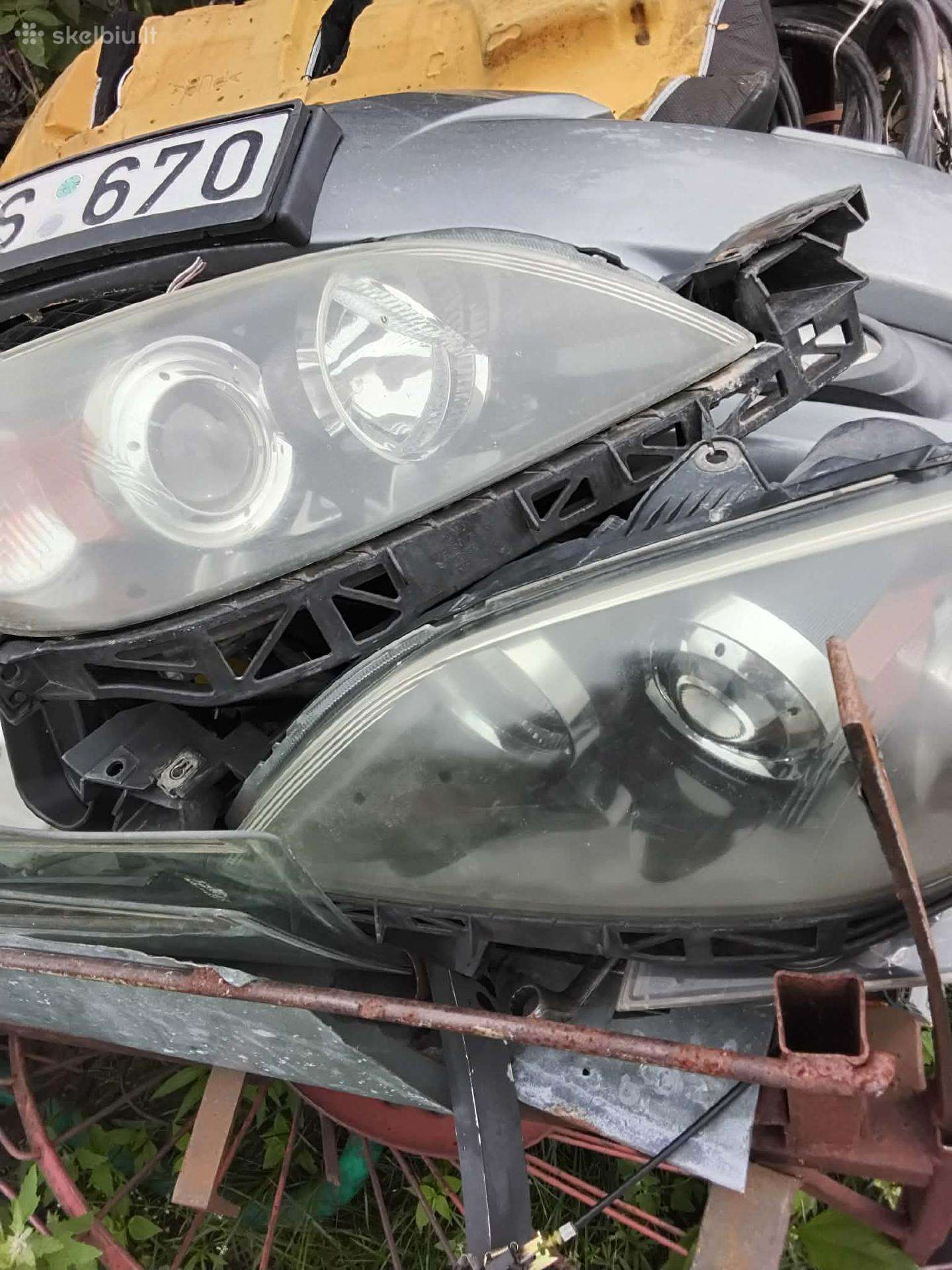 Mazda 3, 80 kw 2006 m. Dalys