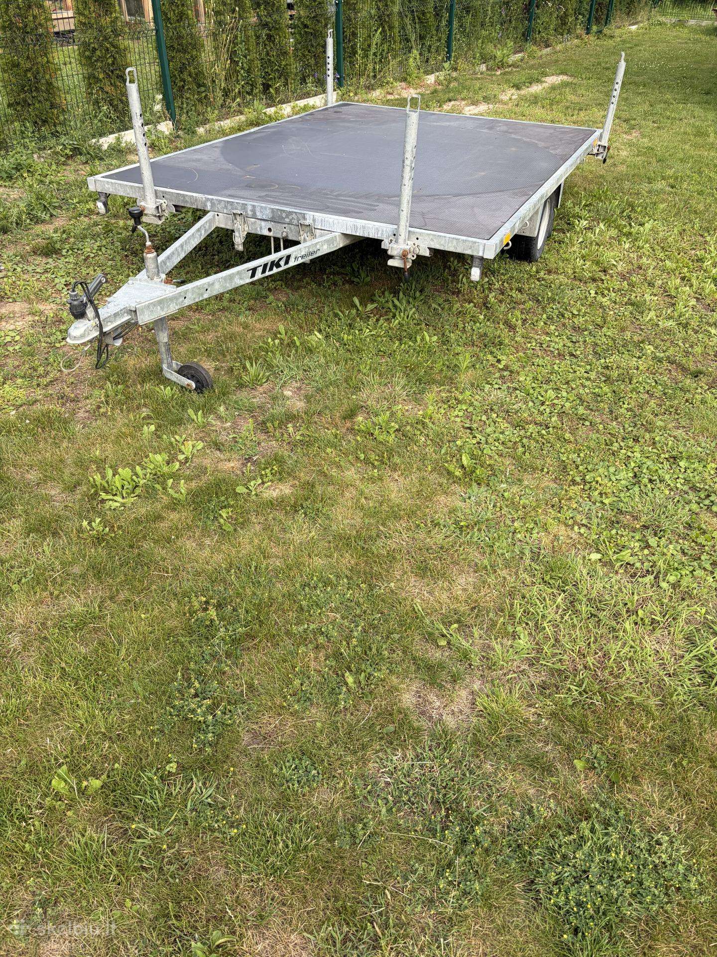 Tiki Treiler, passenger car trailers