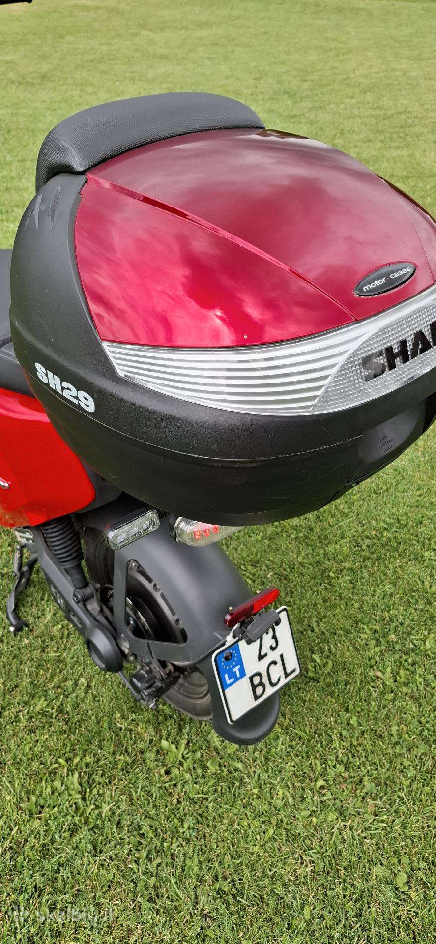Super Soco/Vmoto TCmax, мотороллеры / мопеды