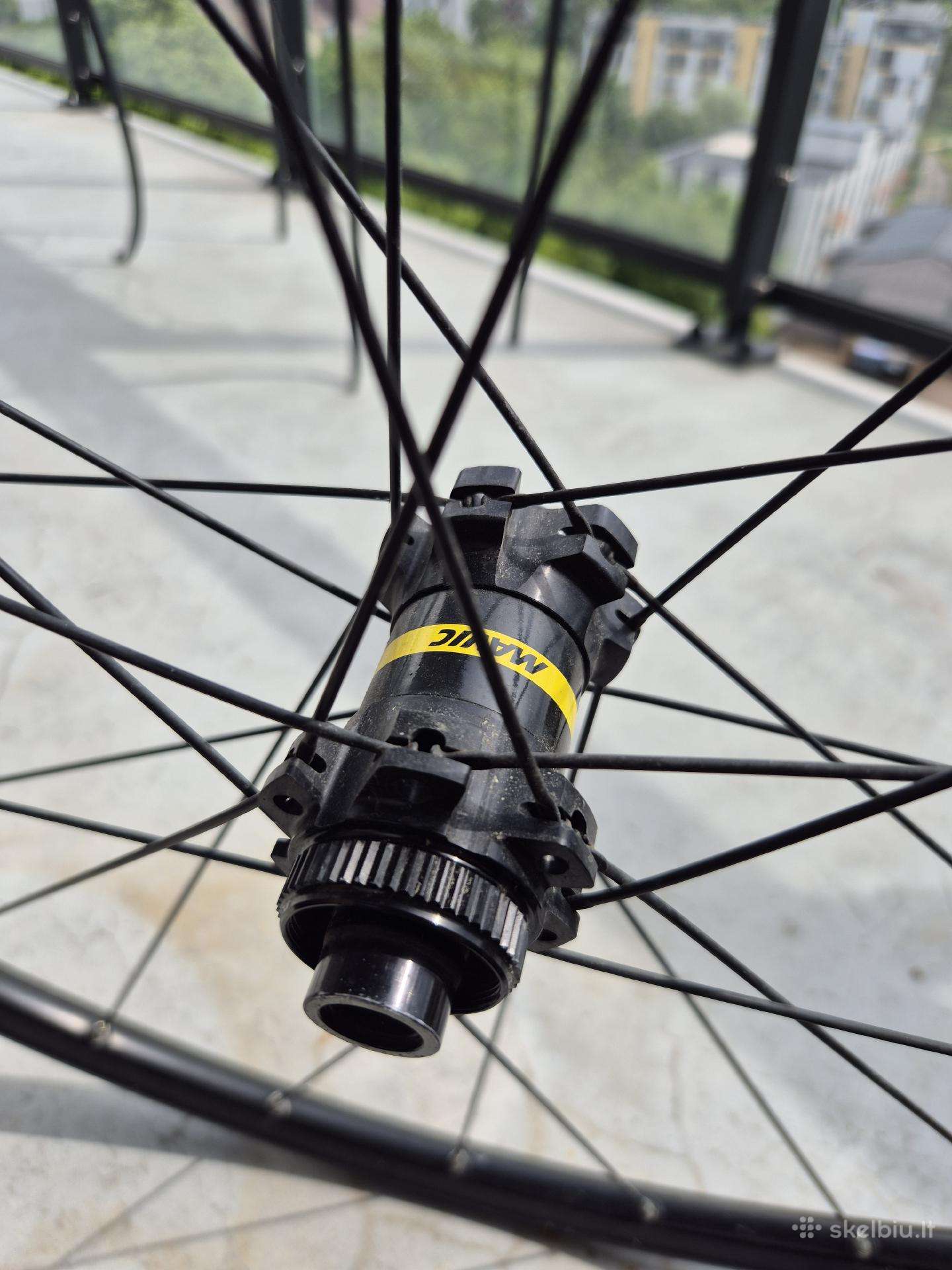 Mavic Aksium Disc Center Lock, 700c, 12100 mm fro