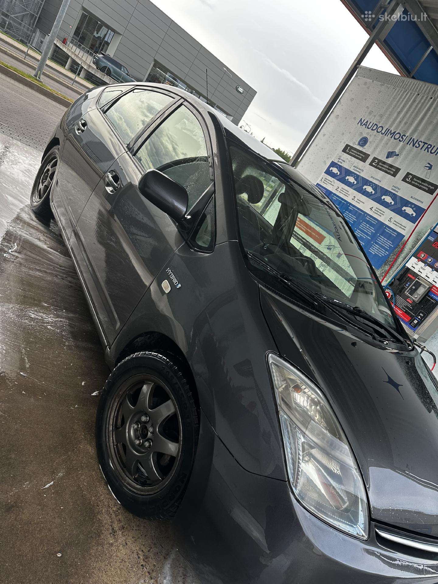 Toyota Prius, Хэтчбек