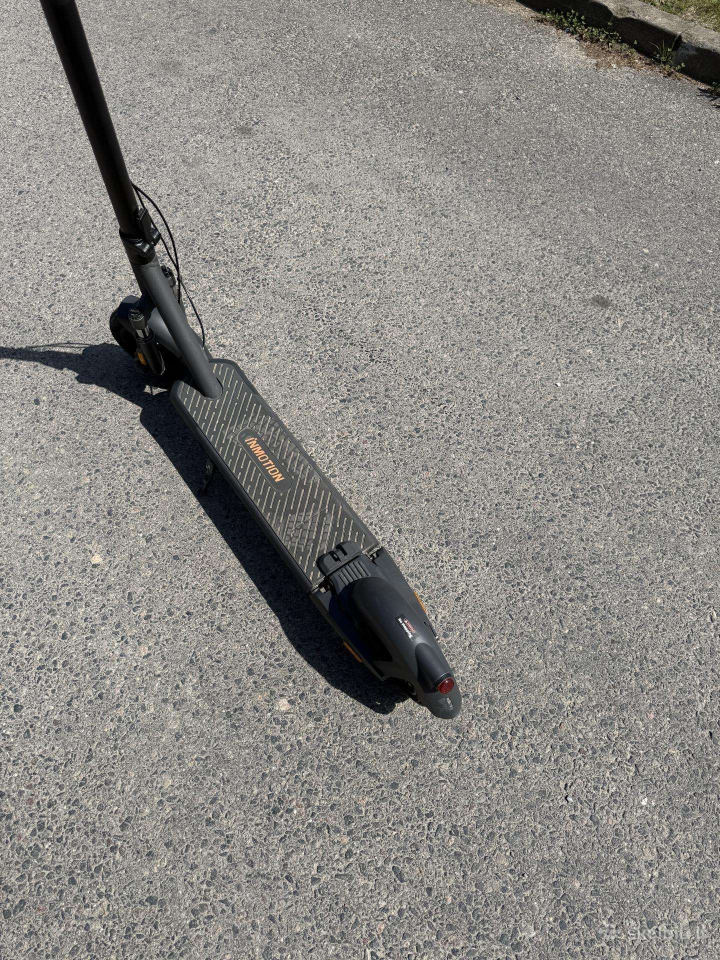 Electric scooter Inmotion