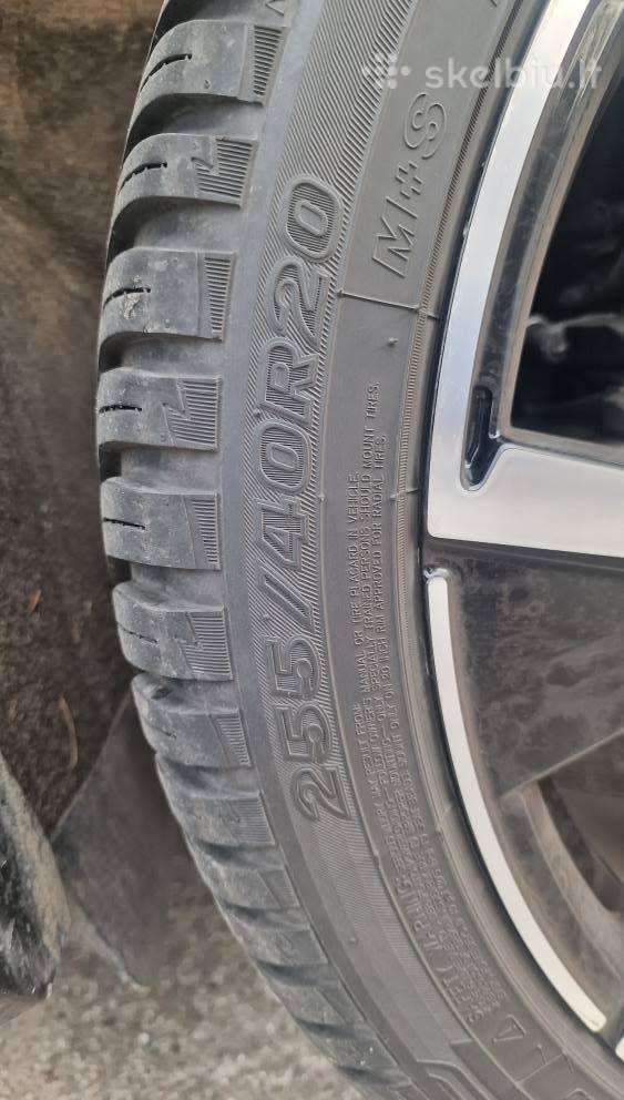 Maxxis, всесезонные 255/40 R20