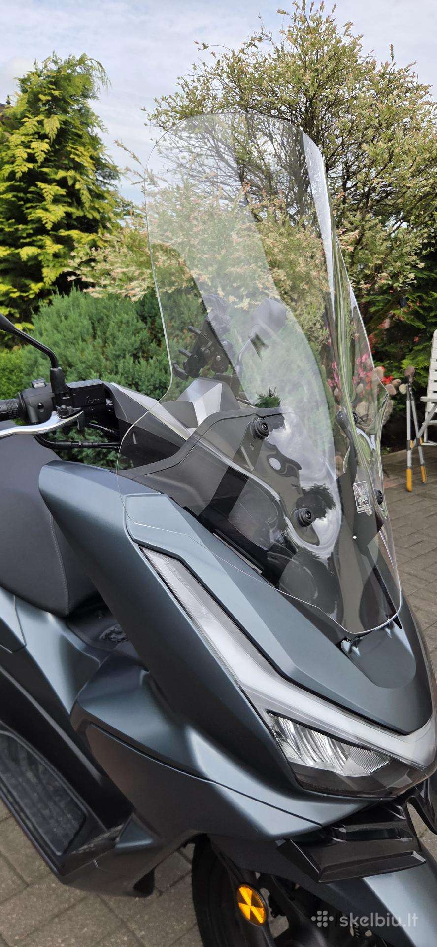 Honda PCX, scooters / mopeds
