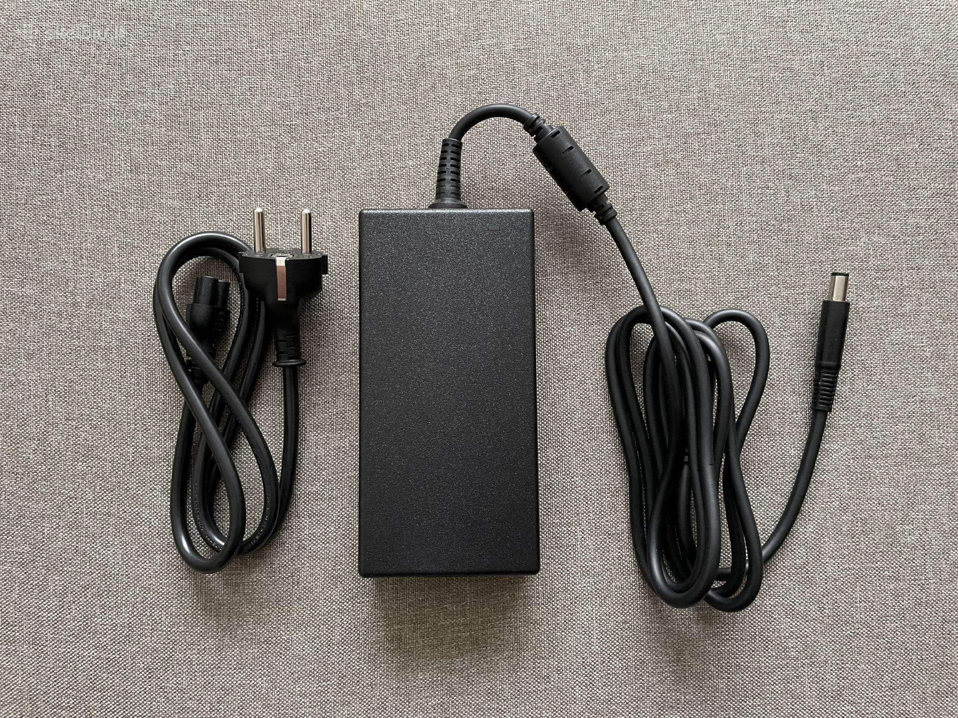 Dell 180w kroviklis