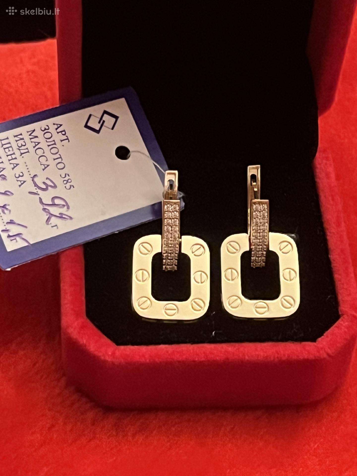 Prabangūs išskirtiniai auksiniai Cartier auskarai