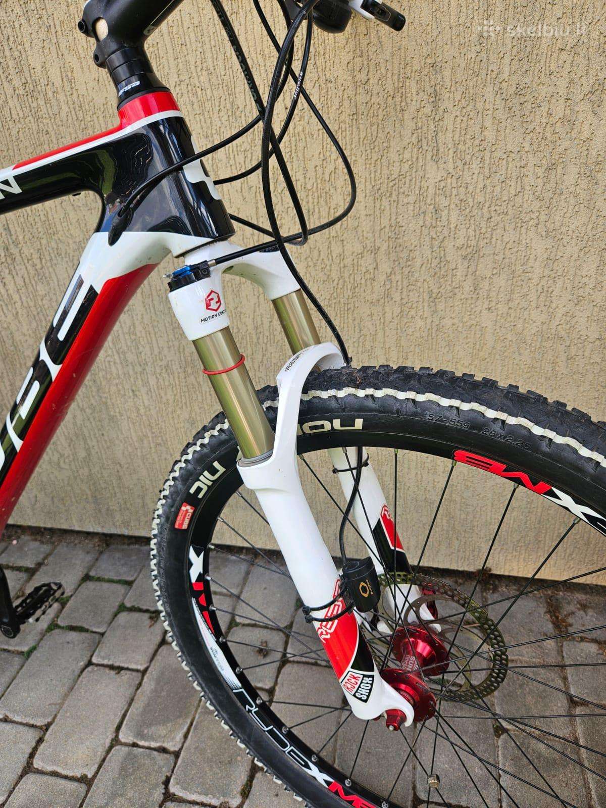 Mountain bike Cube