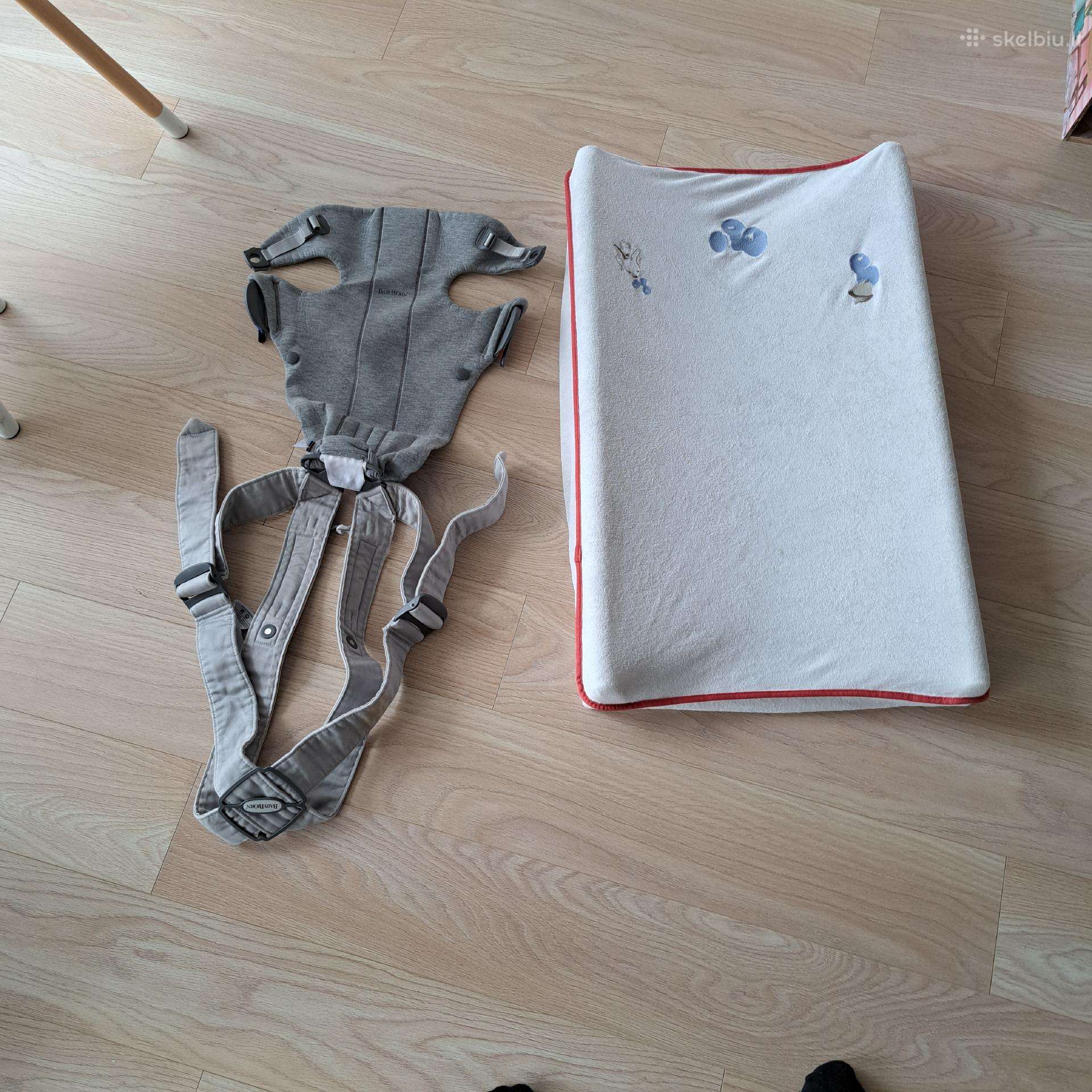 Babybjorn nešioklė (nešynė) ir vystimo lenta