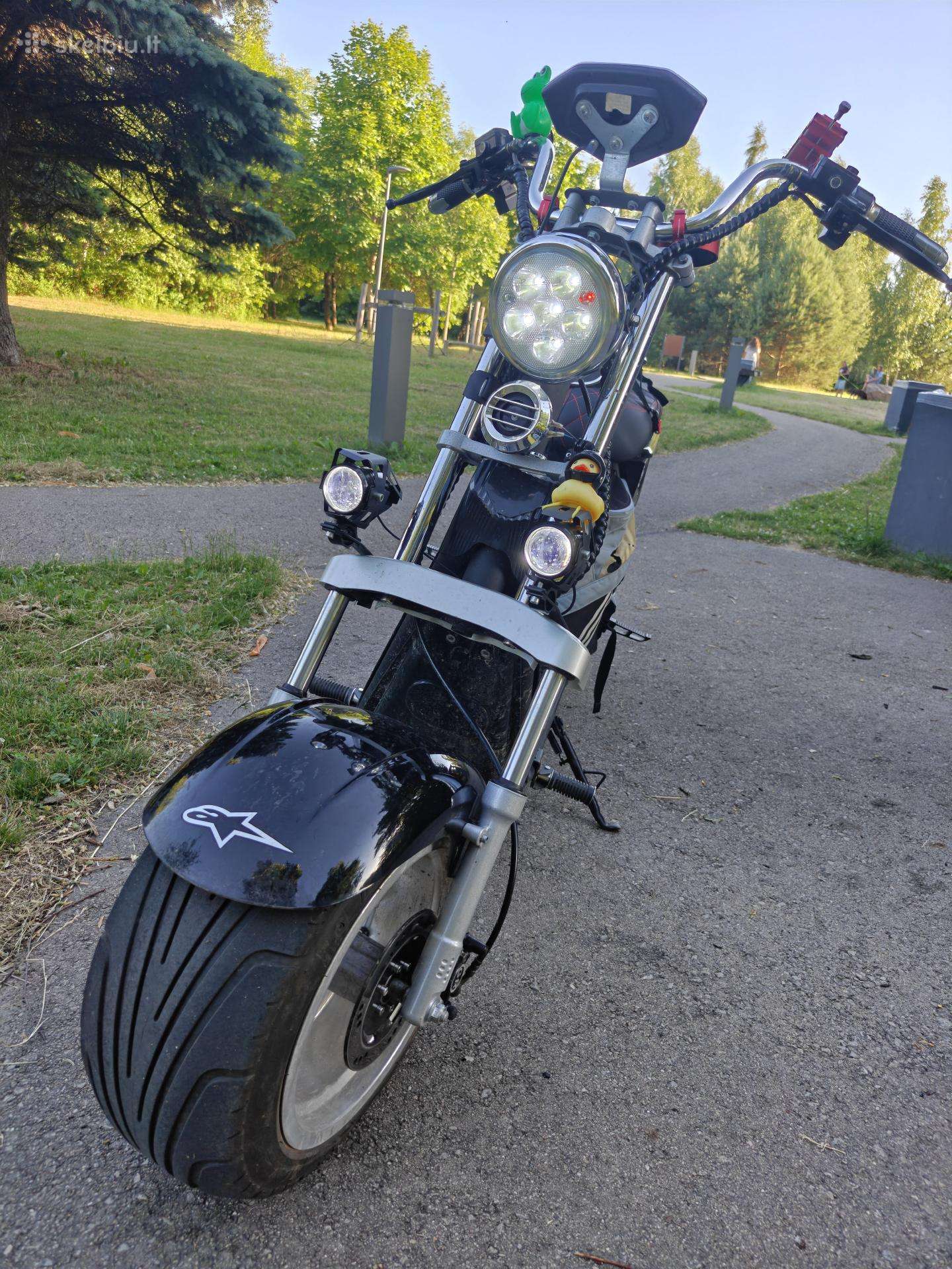 -Kita- -kita-, scooters / mopeds