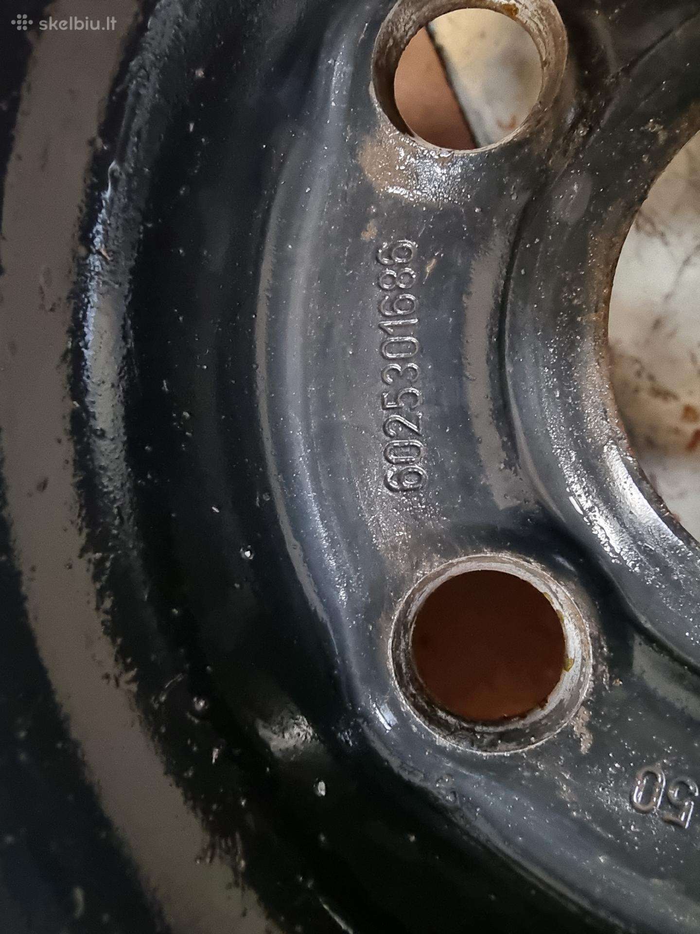 Renault, plieniniai štampuoti, R15