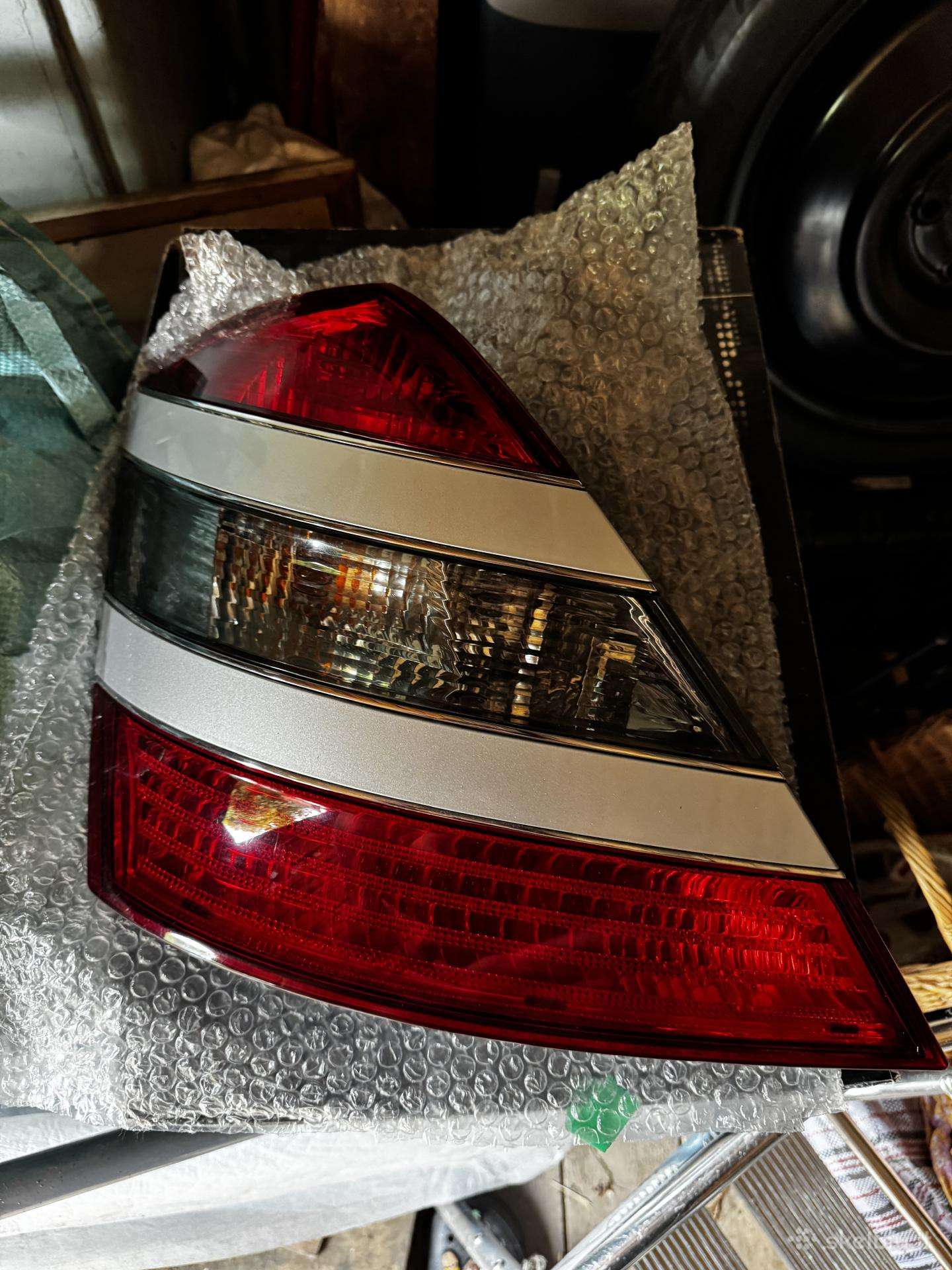 Mercedes-benz S-class W221 2007 galiniai žibintai
