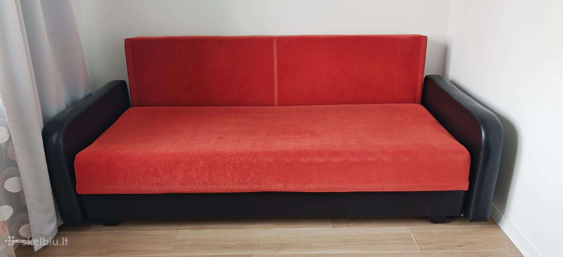 Mažai naudota sofa-lova