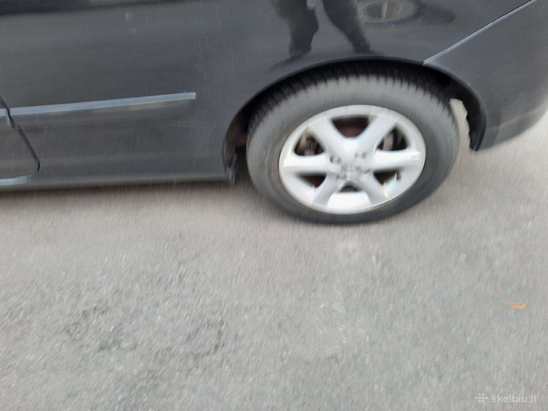 Photo 3 of 4