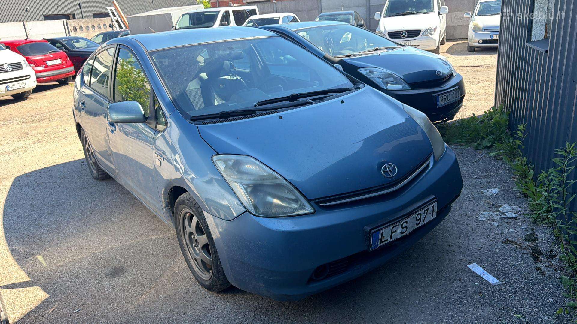 Toyota Prius, hečbekas