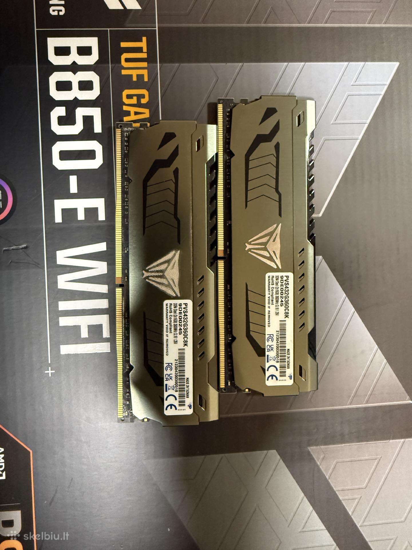 Parduodu ddr4 2x16gb ir maitbloki lux rgb 750w