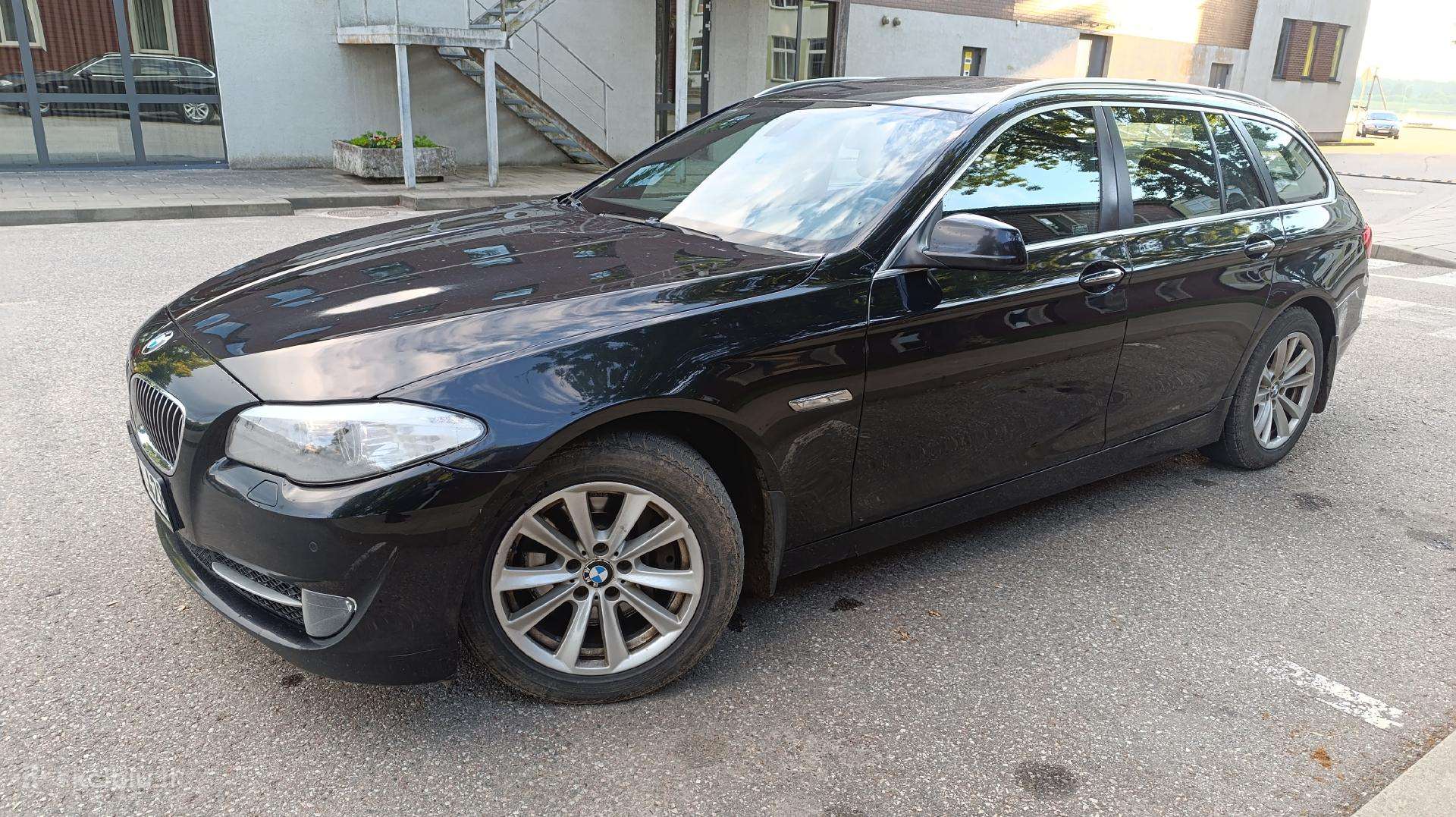 BMW 525, 3.0 l., Универсал