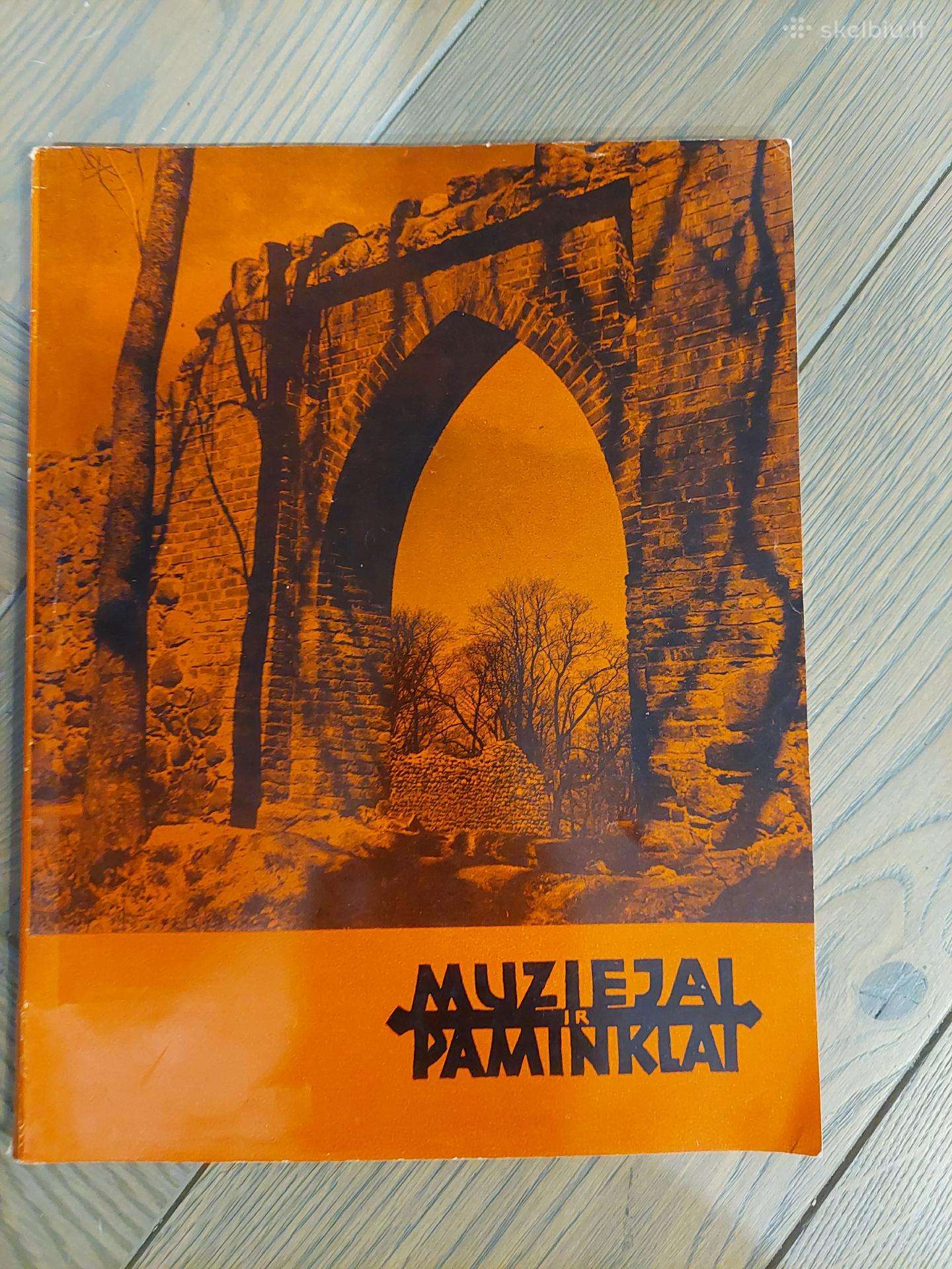 Muziejai ir paminklai