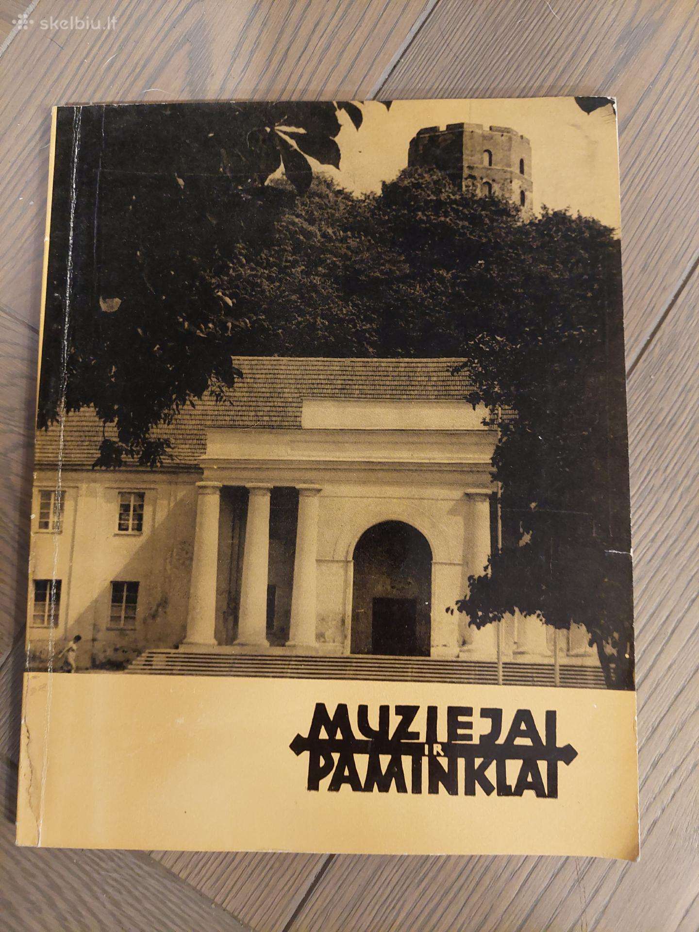 Muziejai ir paminklai