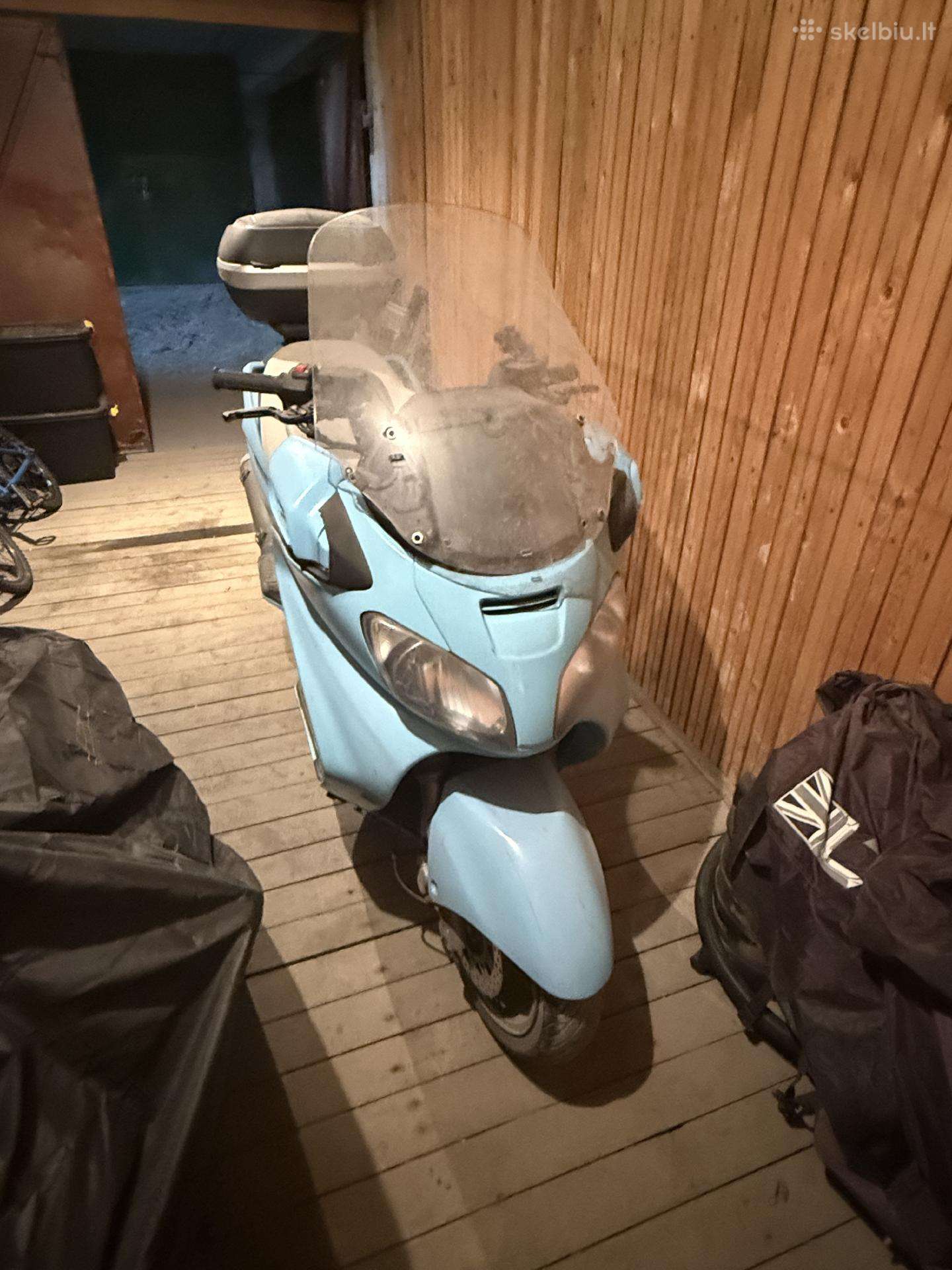 Suzuki Burgman, scooters / mopeds