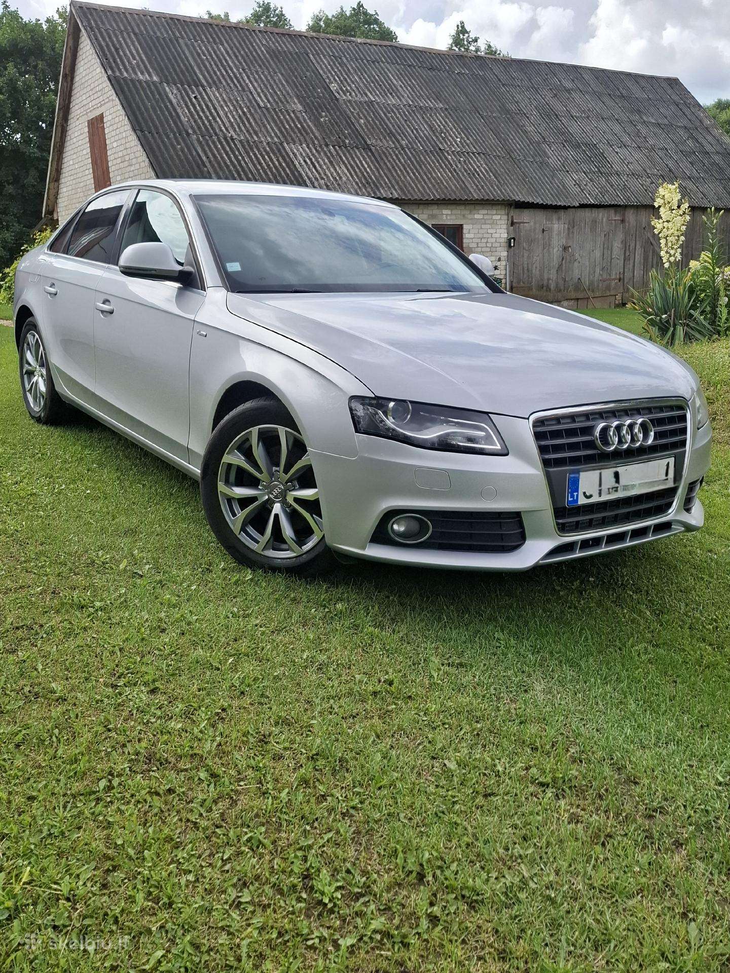 Audi A4, 2.0 l., Седан