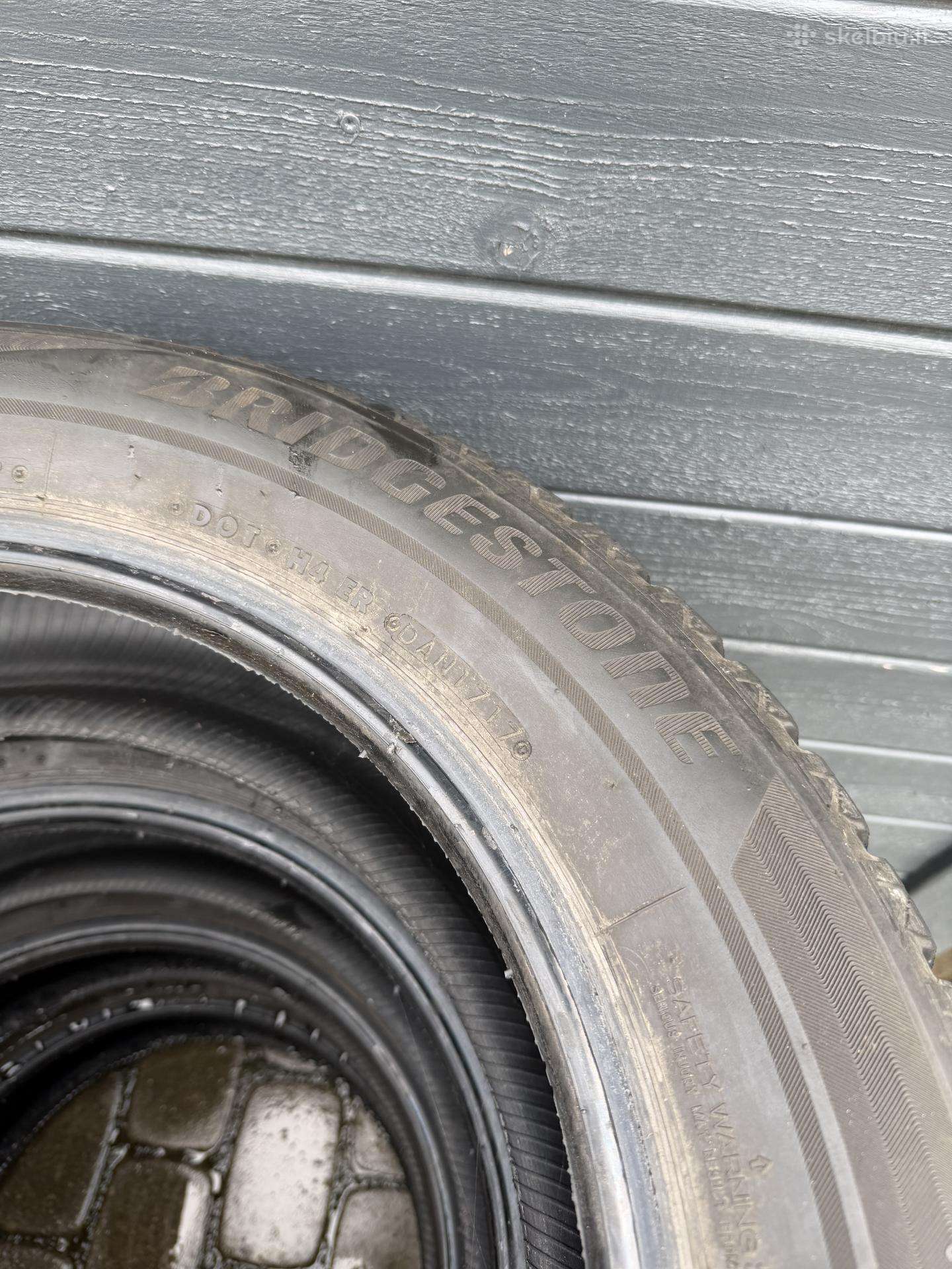 Bridgestone, žieminės 215/60 R17